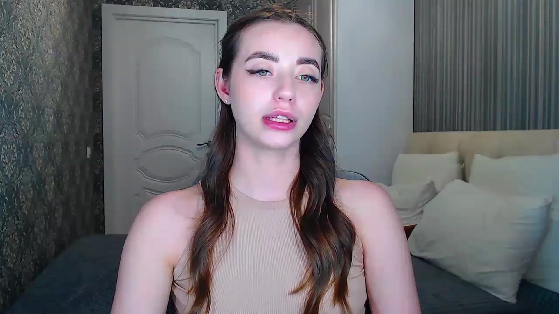 Gallery image thumbnail from EmeraldLilyyy's myfreecams stream on, 06/08/2024, 13:22 image 11 of 20