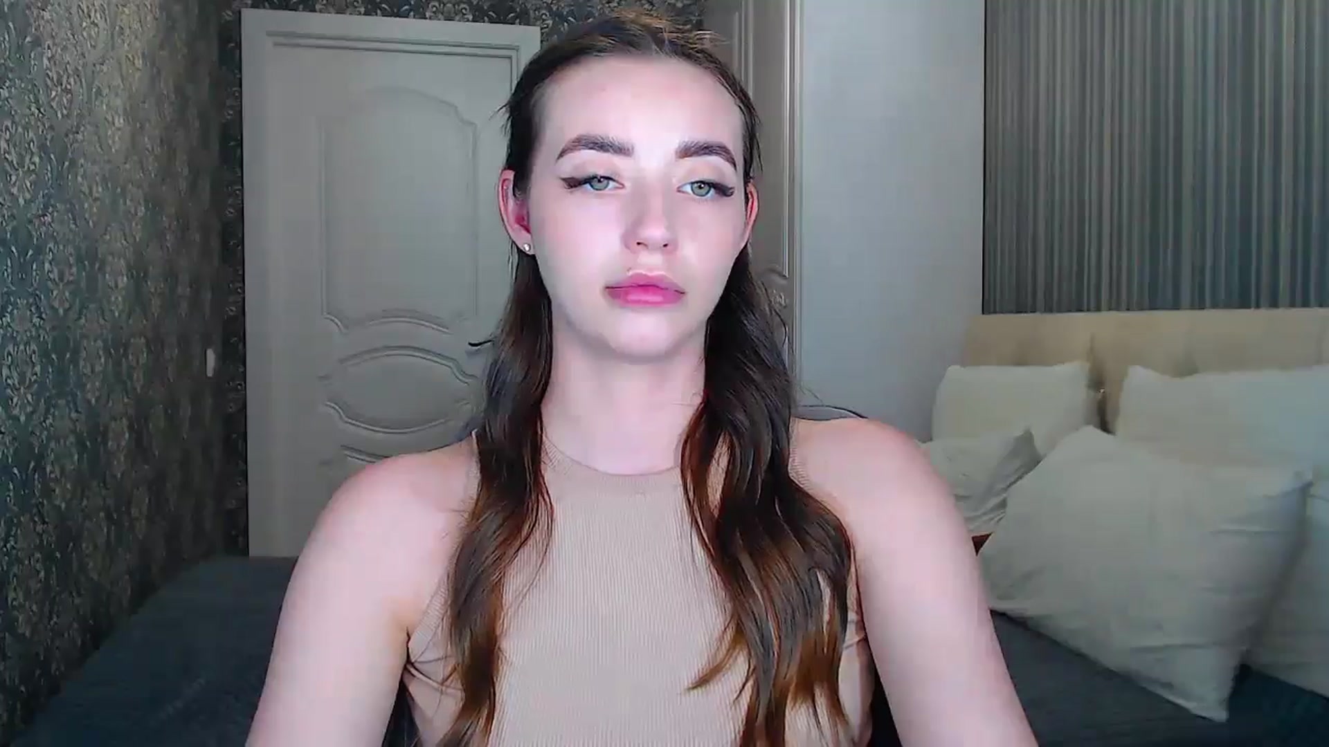 Gallery image thumbnail from EmeraldLilyyy's myfreecams stream on, 06/08/2024, 13:22 image 17 of 20