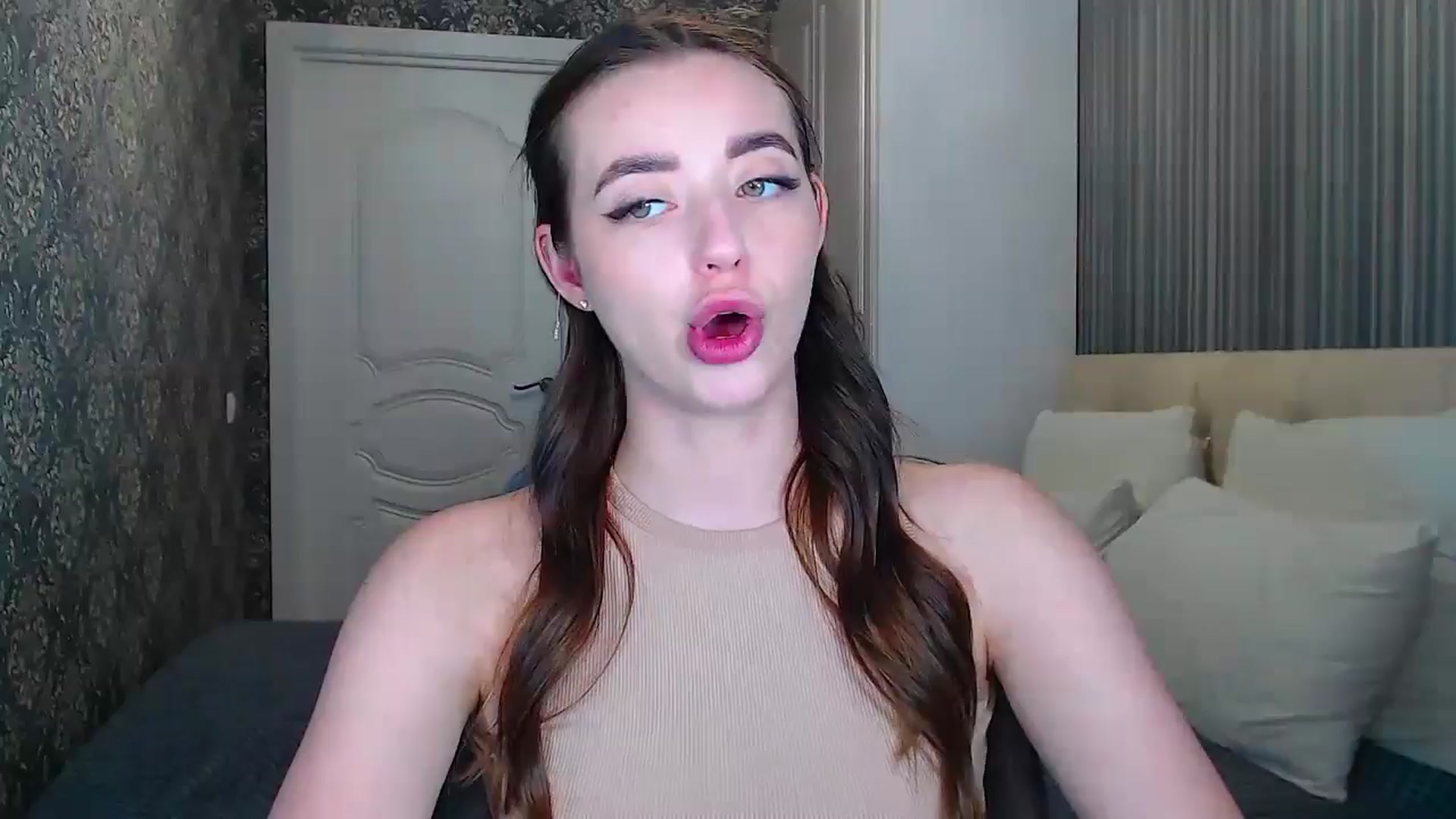 Gallery image thumbnail from EmeraldLilyyy's myfreecams stream on, 06/08/2024, 13:50 image 9 of 20