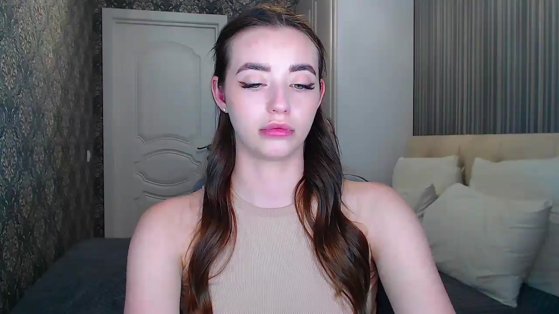 Gallery image thumbnail from EmeraldLilyyy's myfreecams stream on, 06/08/2024, 13:50 image 12 of 20