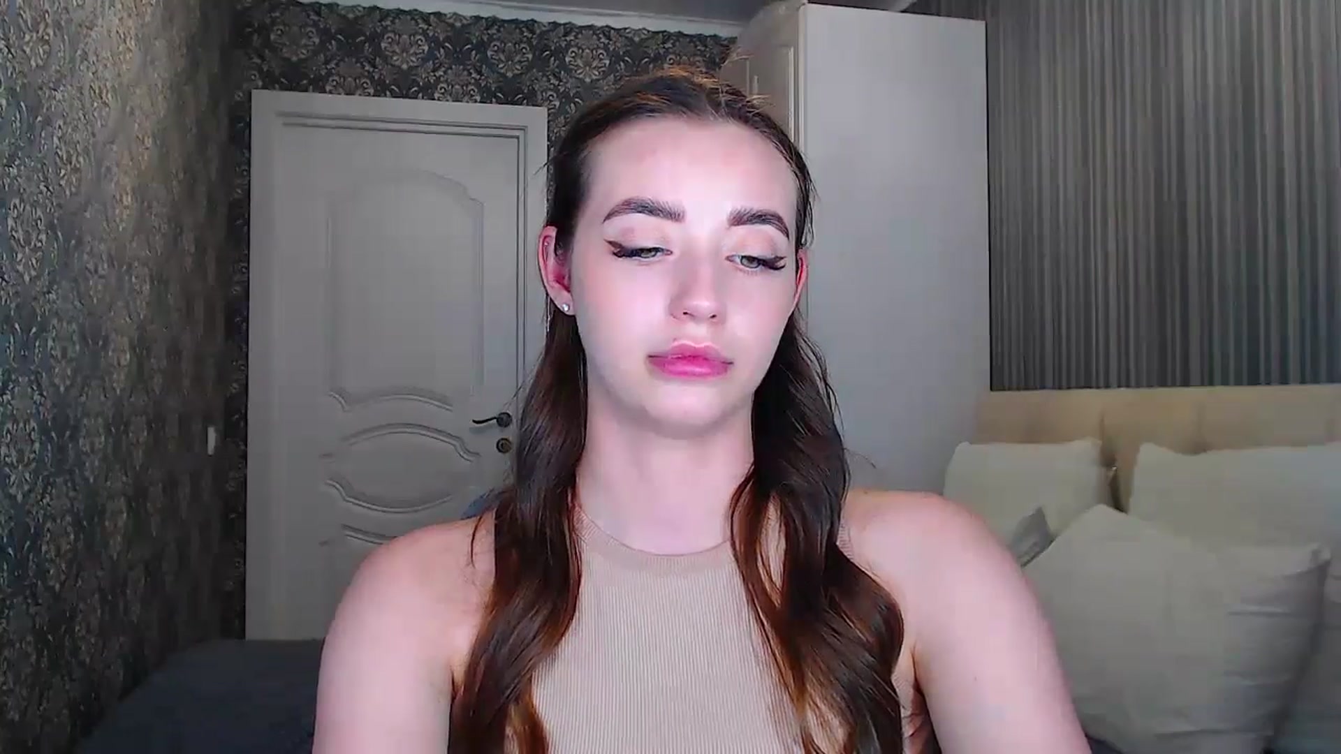 Gallery image thumbnail from EmeraldLilyyy's myfreecams stream on, 06/08/2024, 13:50 image 6 of 20