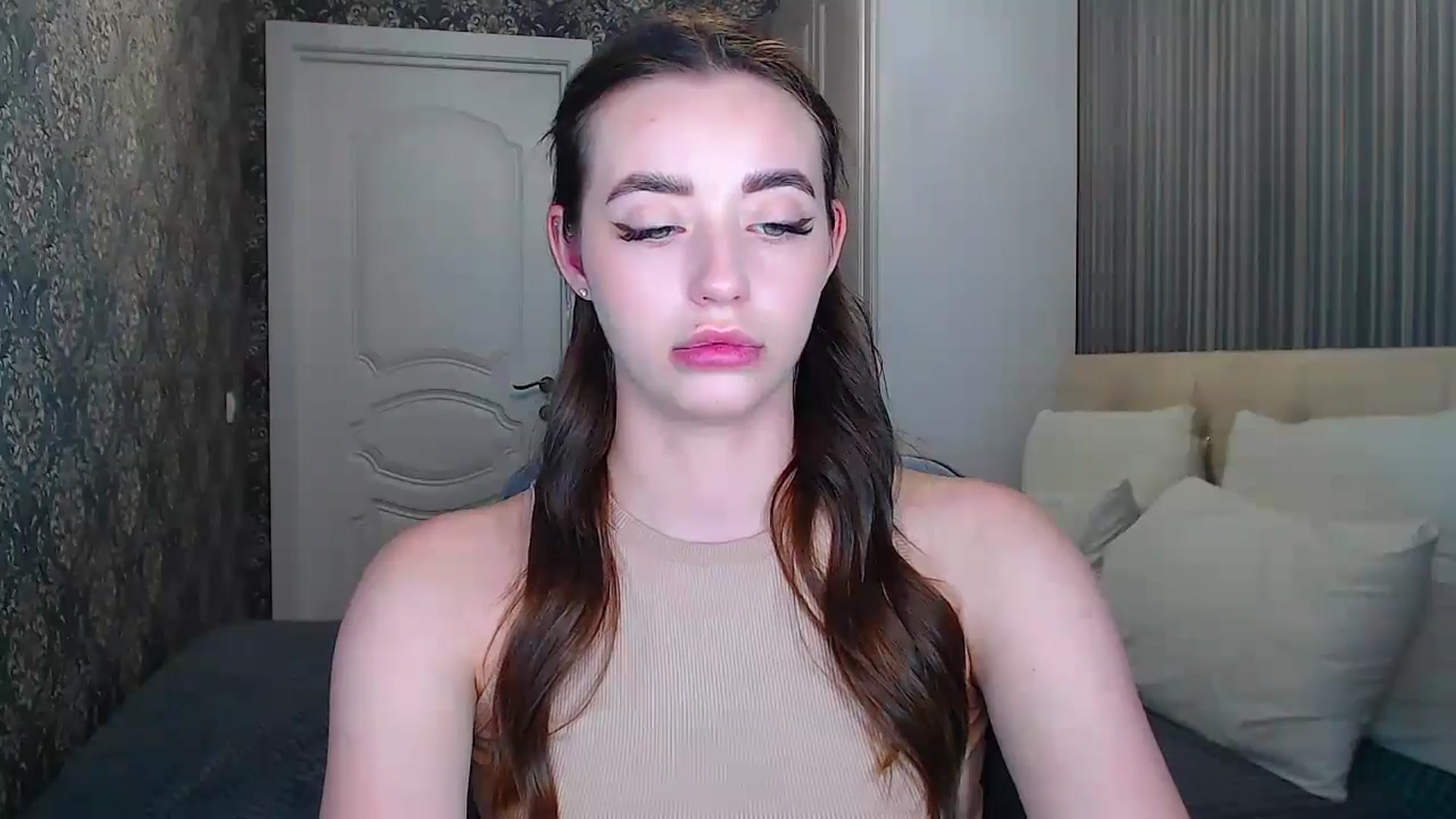 Gallery image thumbnail from EmeraldLilyyy's myfreecams stream on, 06/08/2024, 13:50 image 14 of 20