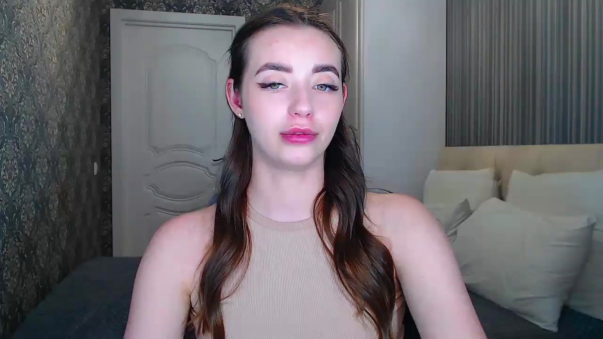 Gallery image thumbnail from EmeraldLilyyy's myfreecams stream on, 06/08/2024, 13:50 image 13 of 20