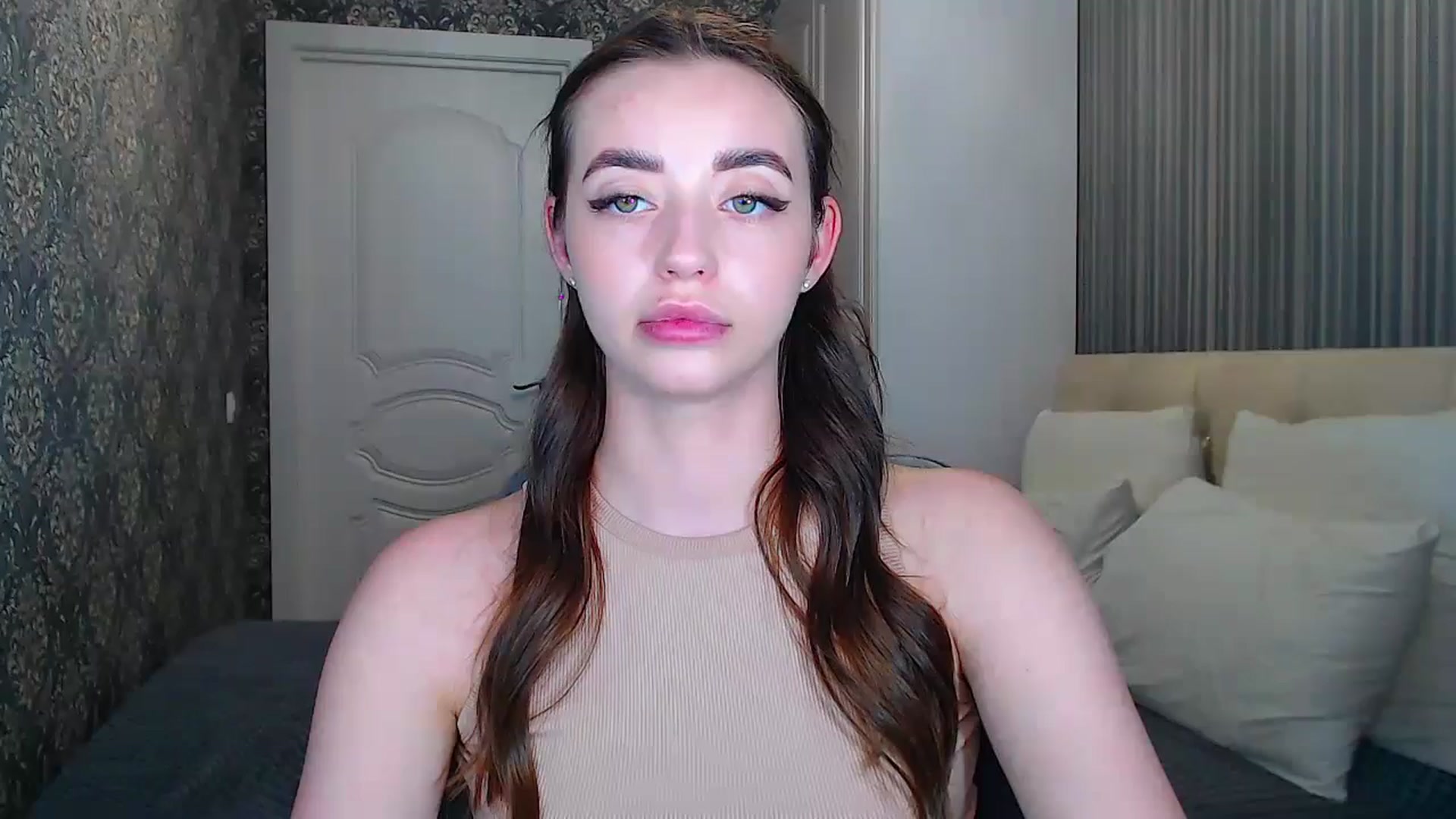 Gallery image thumbnail from EmeraldLilyyy's myfreecams stream on, 06/08/2024, 13:50 image 11 of 20