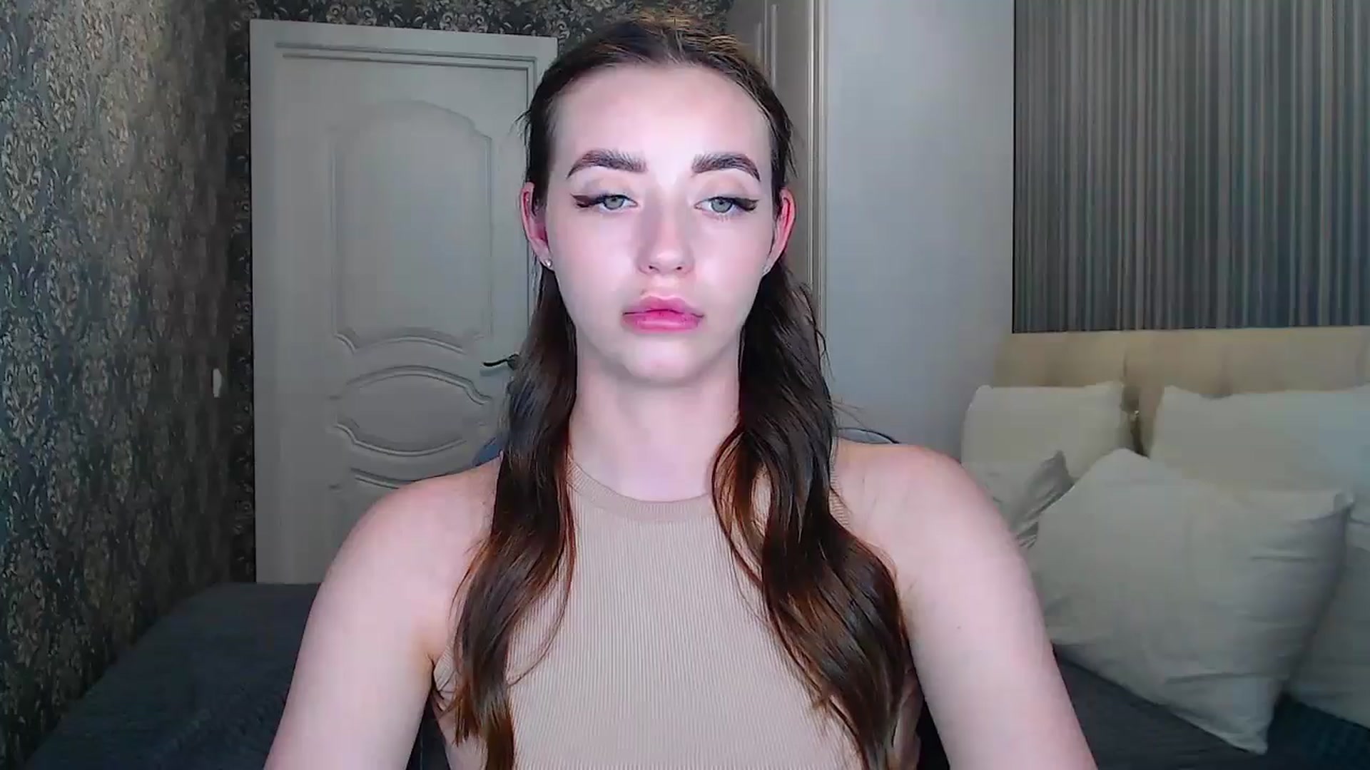 Gallery image thumbnail from EmeraldLilyyy's myfreecams stream on, 06/08/2024, 13:50 image 17 of 20