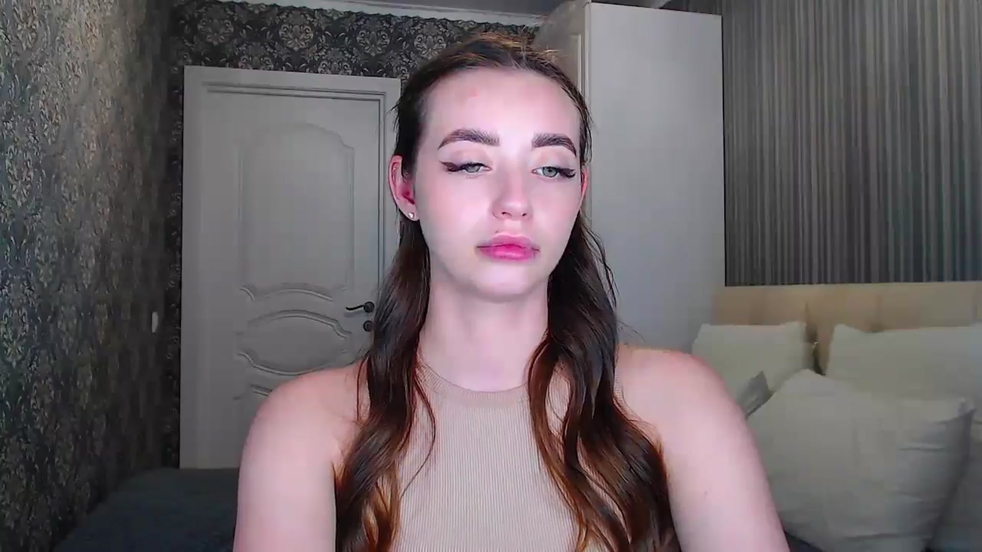 Gallery image thumbnail from EmeraldLilyyy's myfreecams stream on, 06/08/2024, 13:50 image 4 of 20