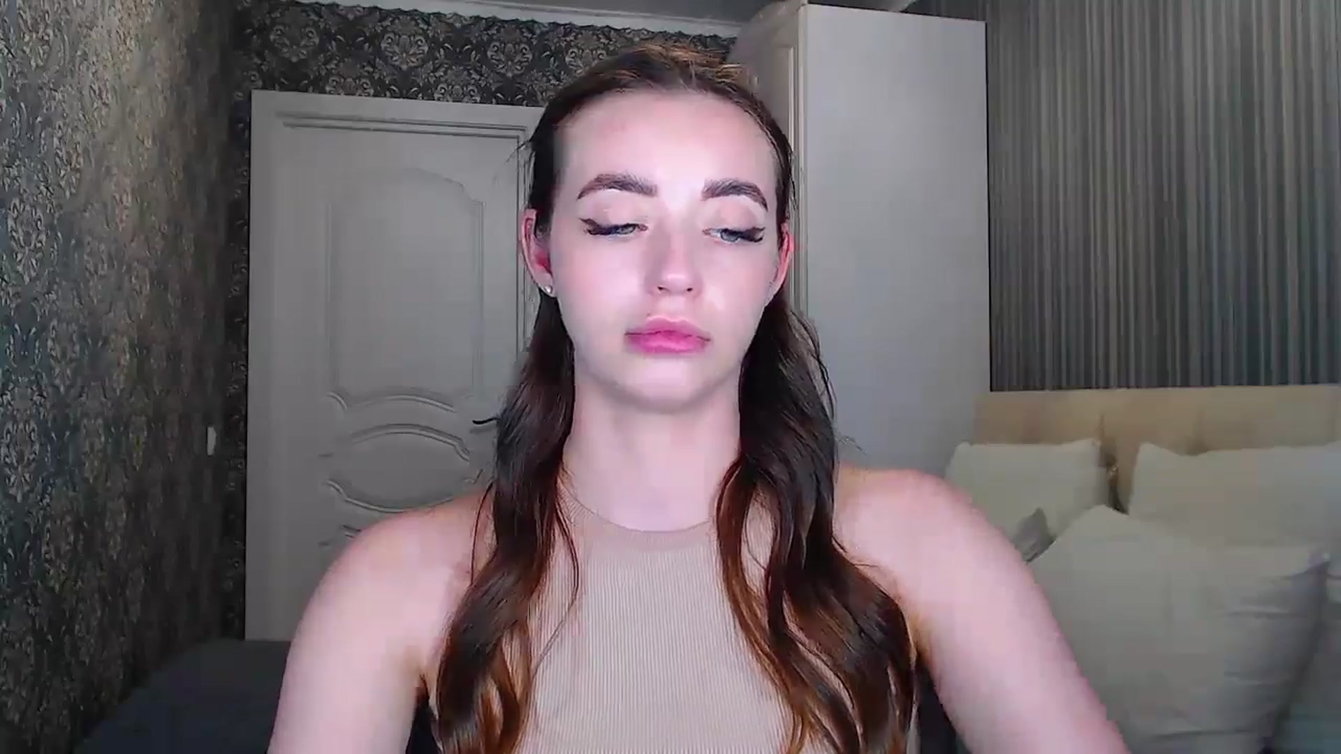 Gallery image thumbnail from EmeraldLilyyy's myfreecams stream on, 06/08/2024, 13:50 image 3 of 20