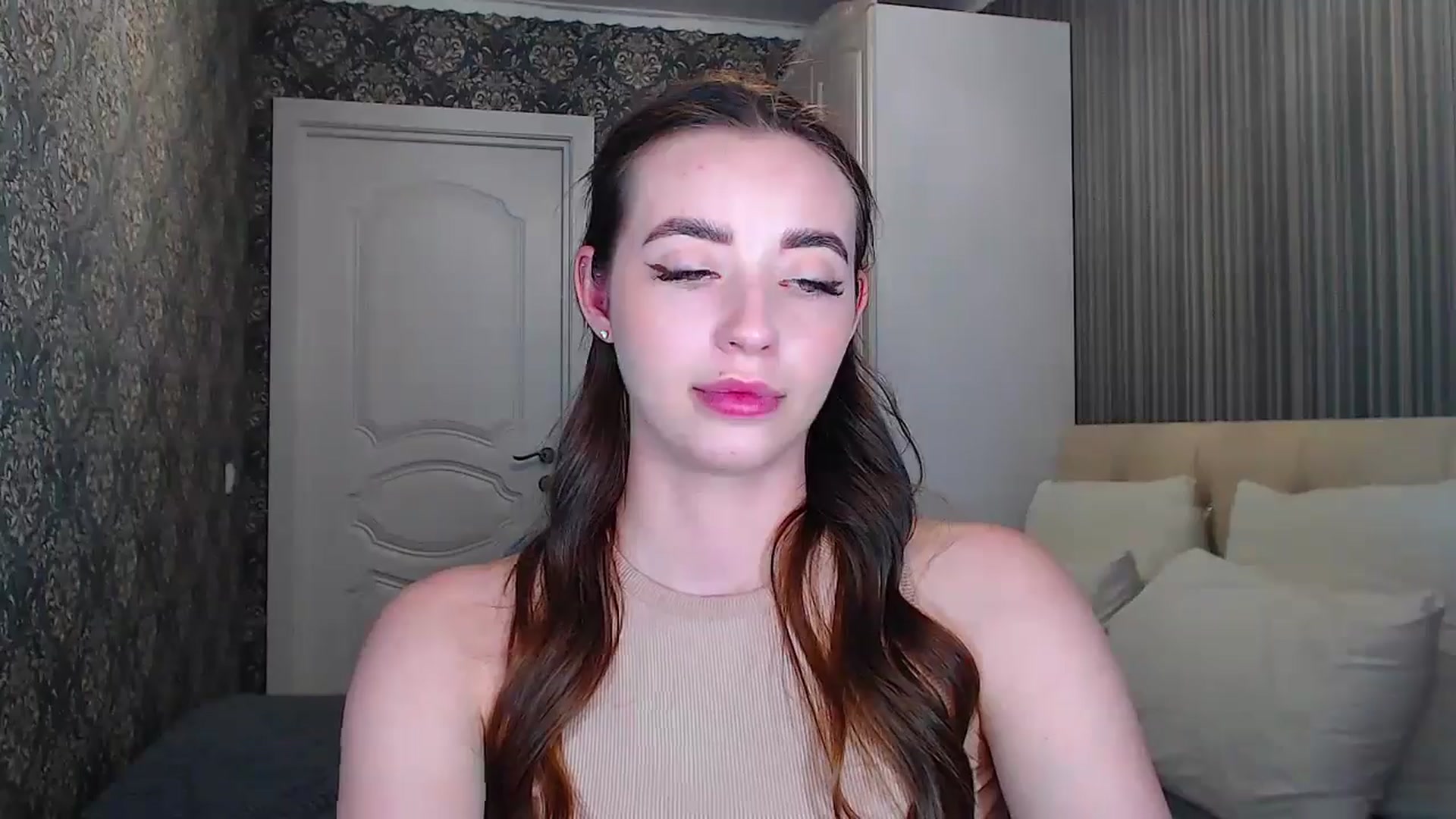 Gallery image thumbnail from EmeraldLilyyy's myfreecams stream on, 06/08/2024, 13:50 image 7 of 20