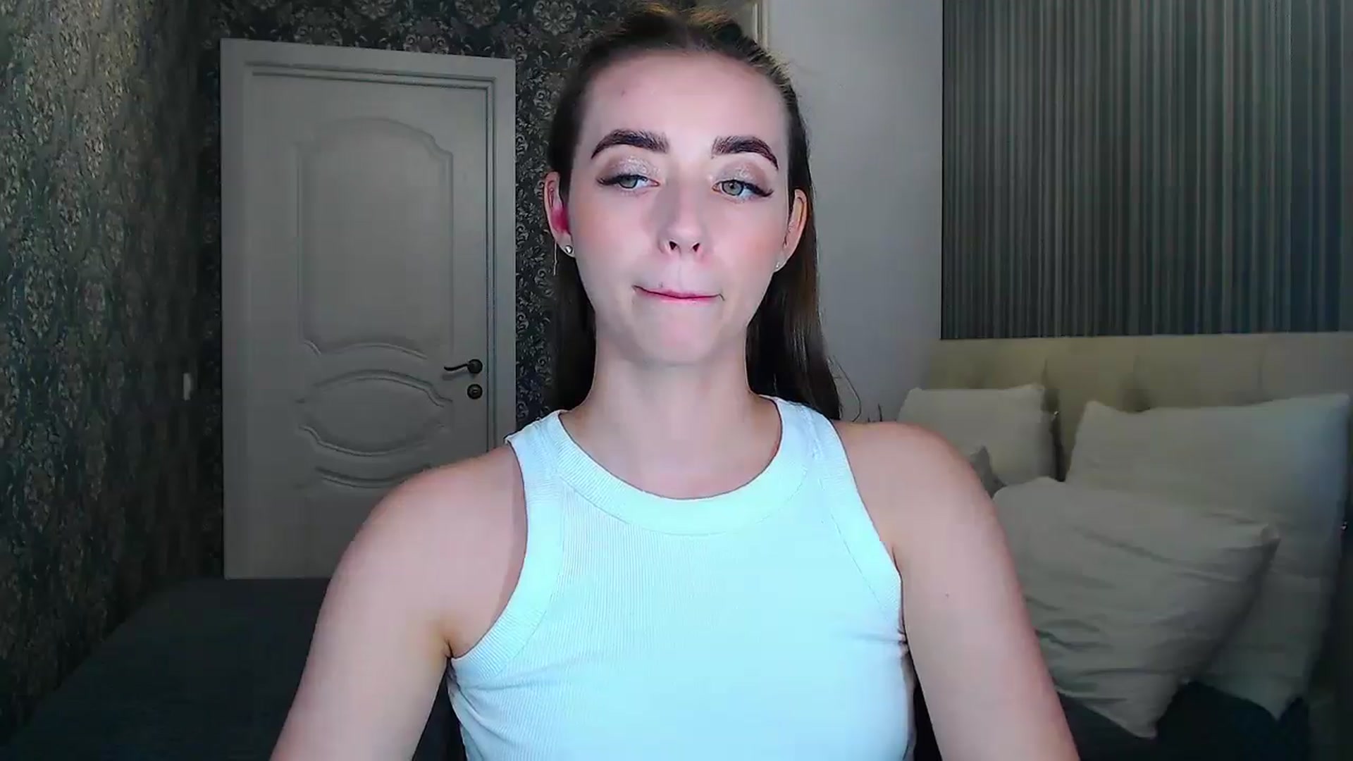 Gallery image thumbnail from EmeraldLilyyy's myfreecams stream on, 06/09/2024, 09:18 image 7 of 20