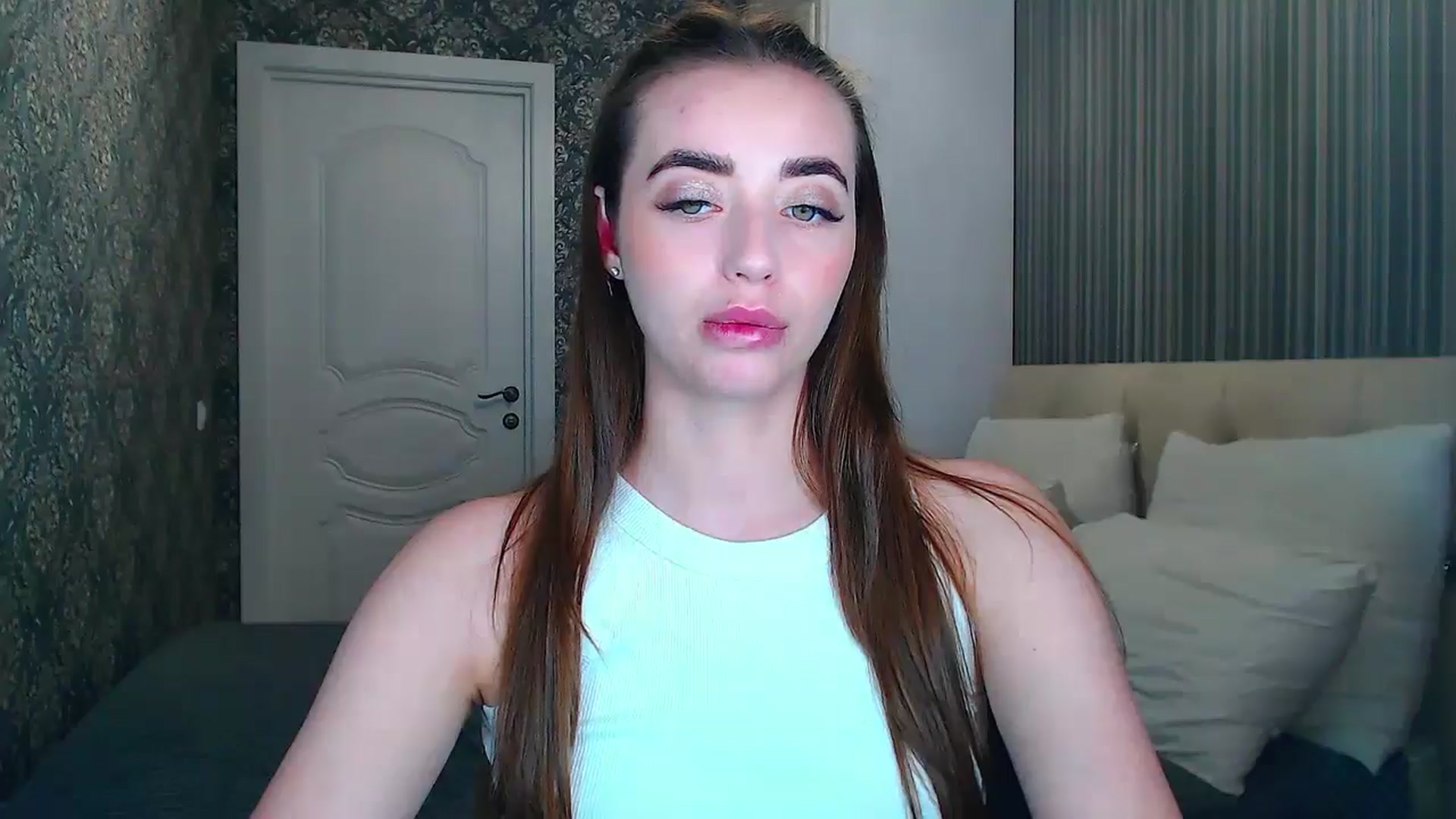 Gallery image thumbnail from EmeraldLilyyy's myfreecams stream on, 06/09/2024, 09:18 image 18 of 20