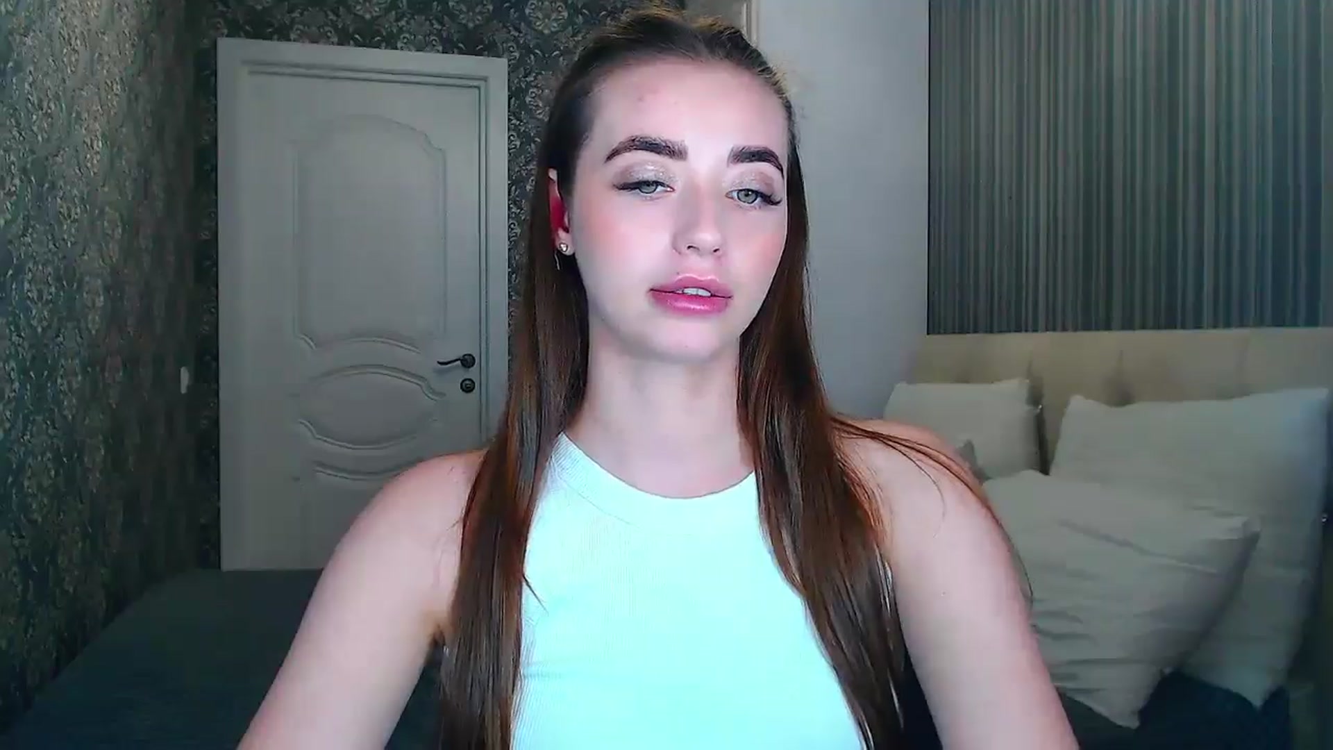Gallery image thumbnail from EmeraldLilyyy's myfreecams stream on, 06/09/2024, 09:18 image 17 of 20
