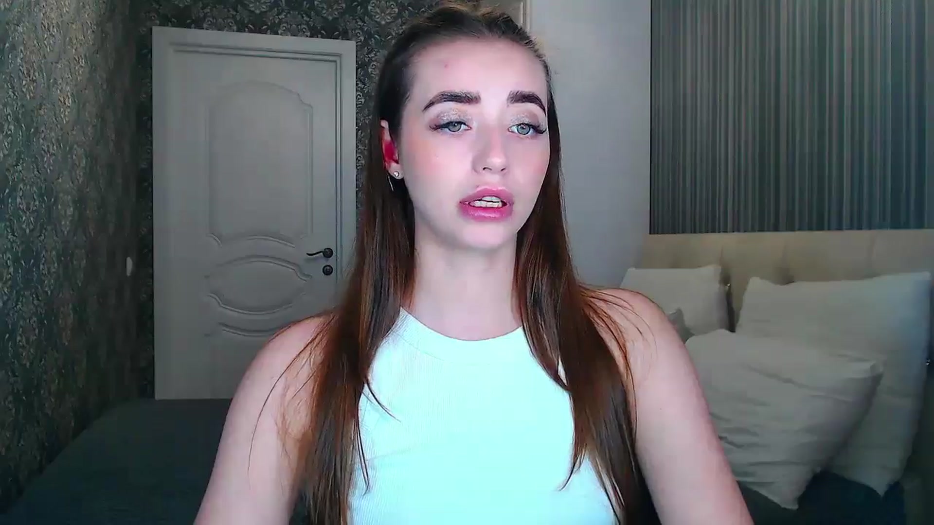 Gallery image thumbnail from EmeraldLilyyy's myfreecams stream on, 06/09/2024, 09:18 image 2 of 20