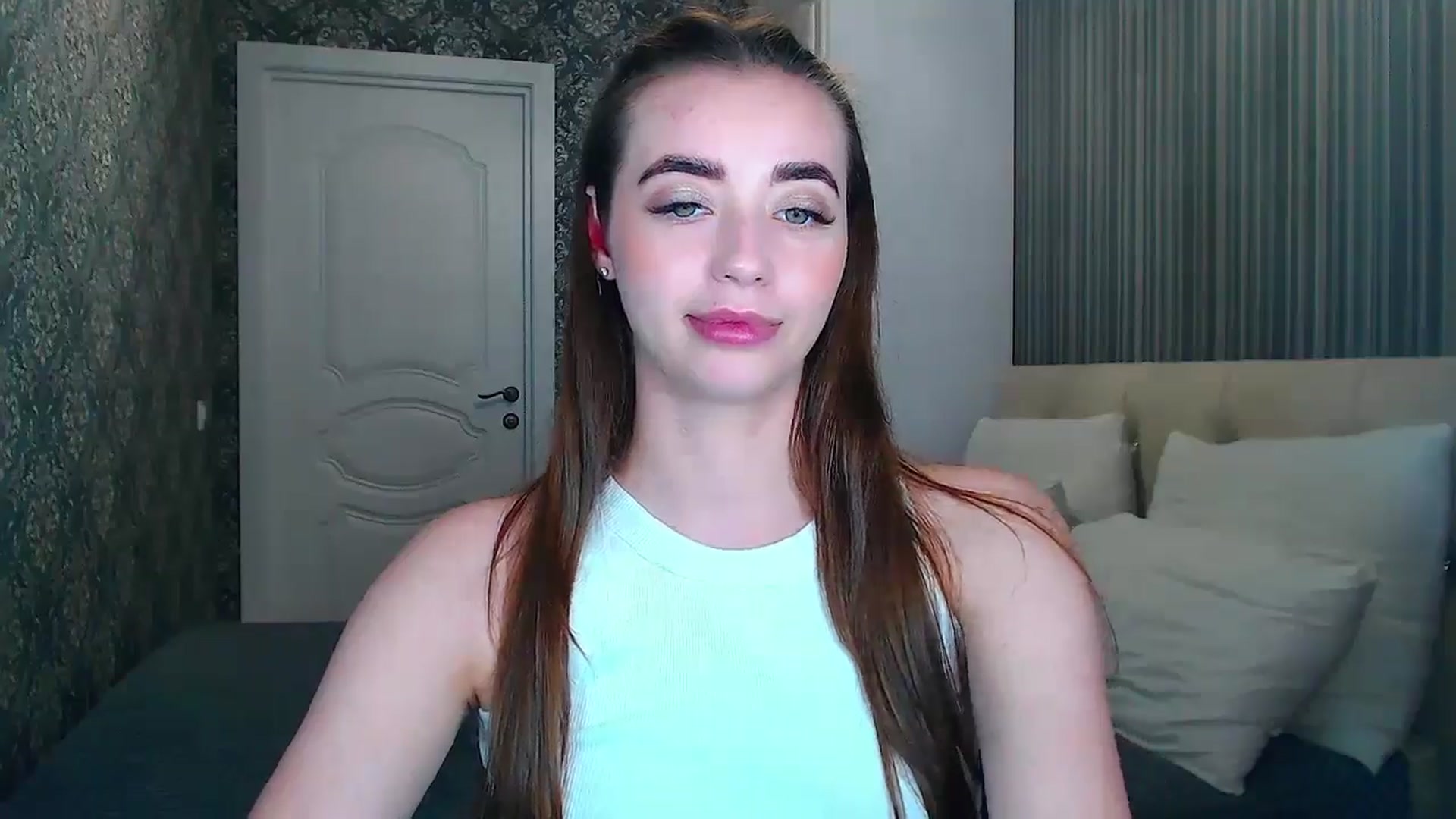 Gallery image thumbnail from EmeraldLilyyy's myfreecams stream on, 06/09/2024, 09:18 image 19 of 20