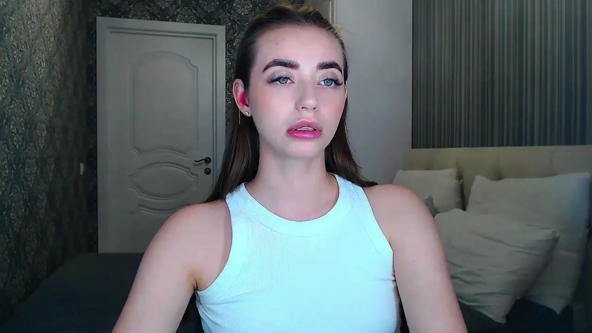 Gallery image thumbnail from EmeraldLilyyy's myfreecams stream on, 06/09/2024, 09:47 image 8 of 20
