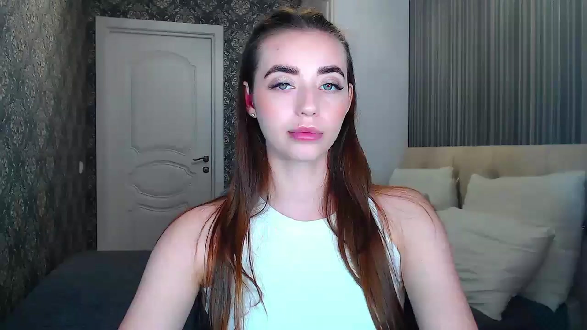 Gallery image thumbnail from EmeraldLilyyy's myfreecams stream on, 06/09/2024, 09:47 image 19 of 20