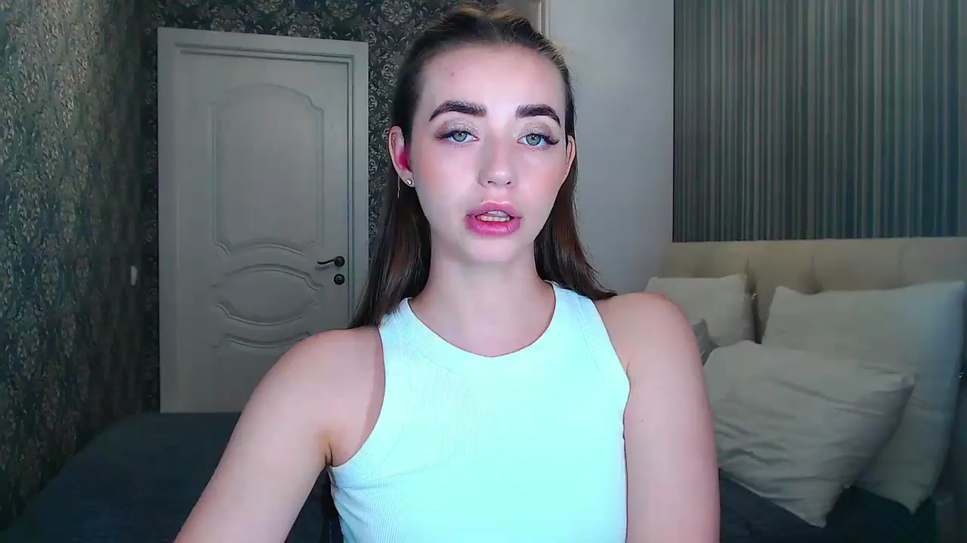 Gallery image thumbnail from EmeraldLilyyy's myfreecams stream on, 06/09/2024, 09:47 image 11 of 20