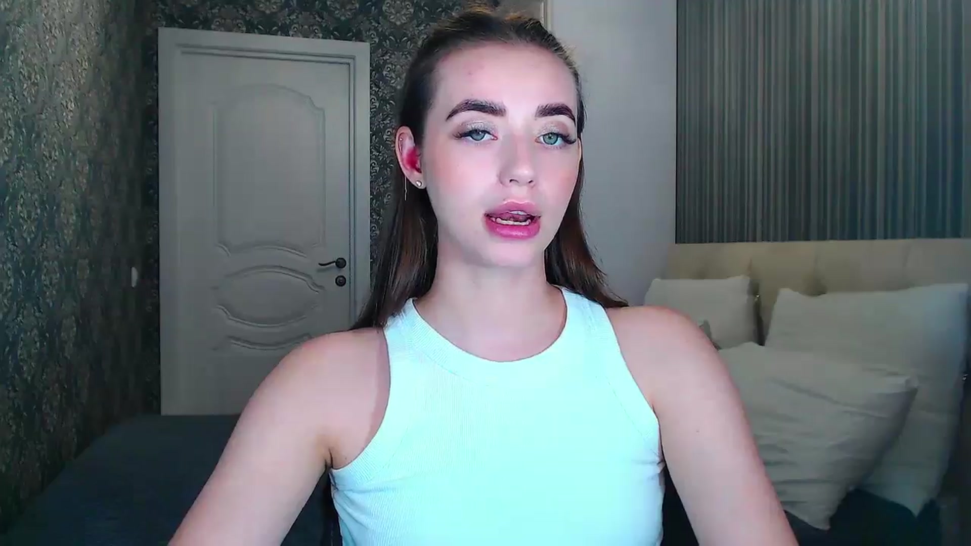 Gallery image thumbnail from EmeraldLilyyy's myfreecams stream on, 06/09/2024, 09:47 image 10 of 20