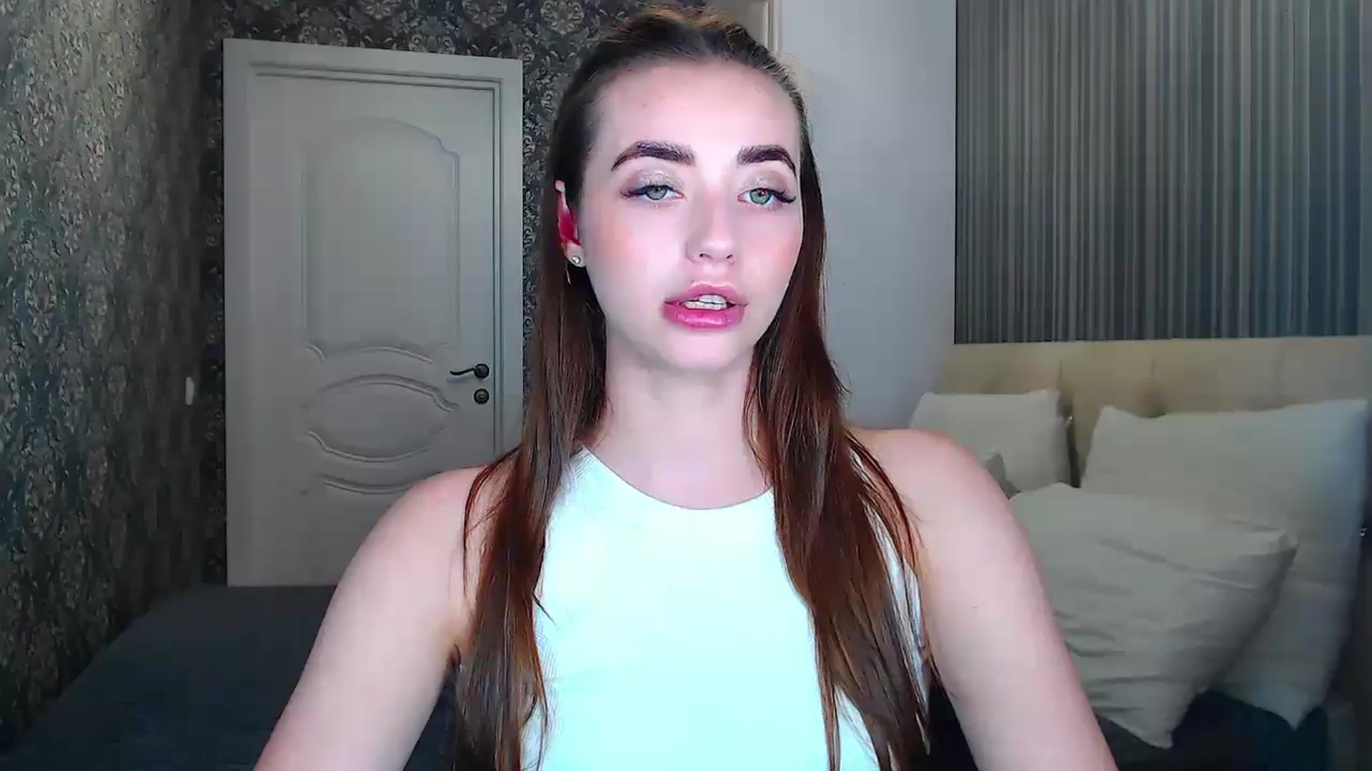 Gallery image thumbnail from EmeraldLilyyy's myfreecams stream on, 06/09/2024, 09:47 image 3 of 20