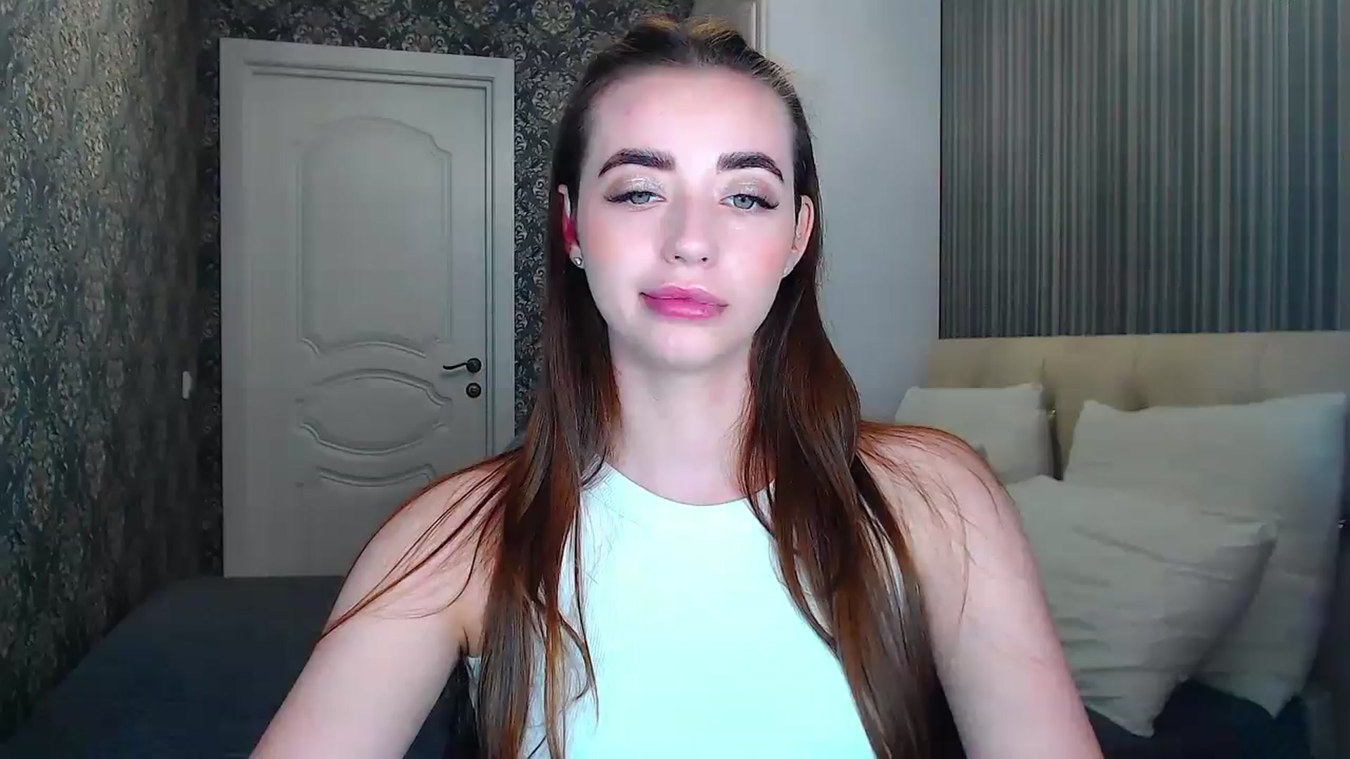 Gallery image thumbnail from EmeraldLilyyy's myfreecams stream on, 06/09/2024, 09:47 image 16 of 20