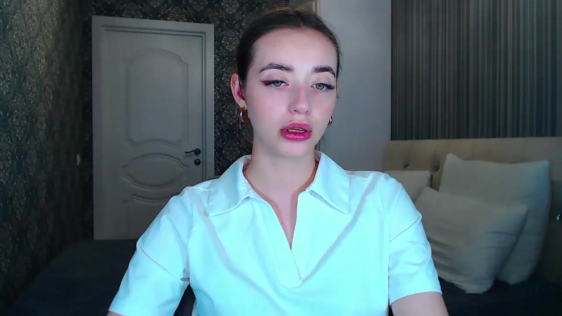 Gallery image thumbnail from EmeraldLilyyy's myfreecams stream on, 06/13/2024, 07:37 image 16 of 20