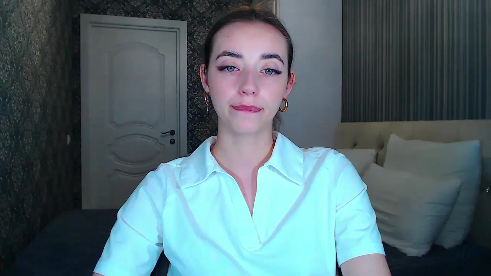 Gallery image thumbnail from EmeraldLilyyy's myfreecams stream on, 06/13/2024, 07:37 image 15 of 20