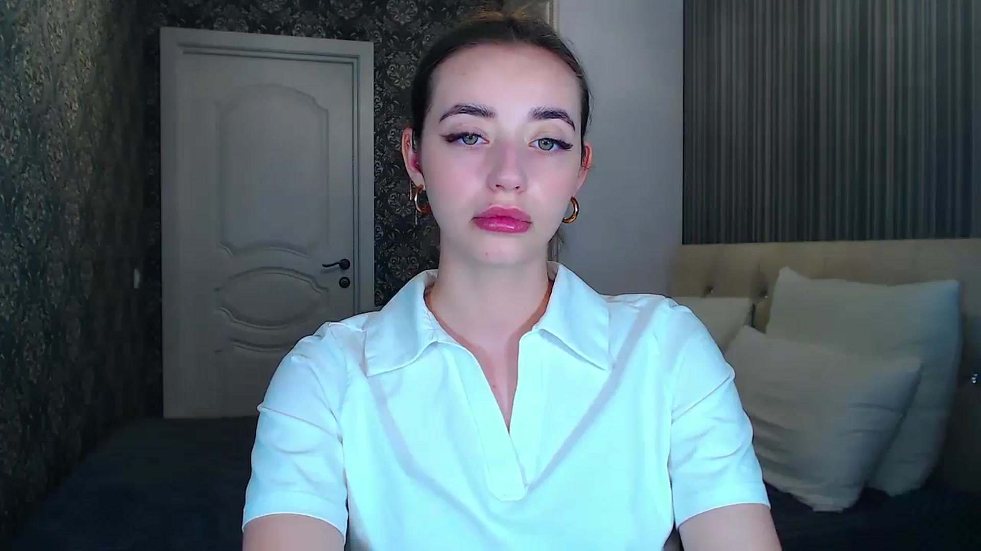 Gallery image thumbnail from EmeraldLilyyy's myfreecams stream on, 06/13/2024, 07:37 image 13 of 20