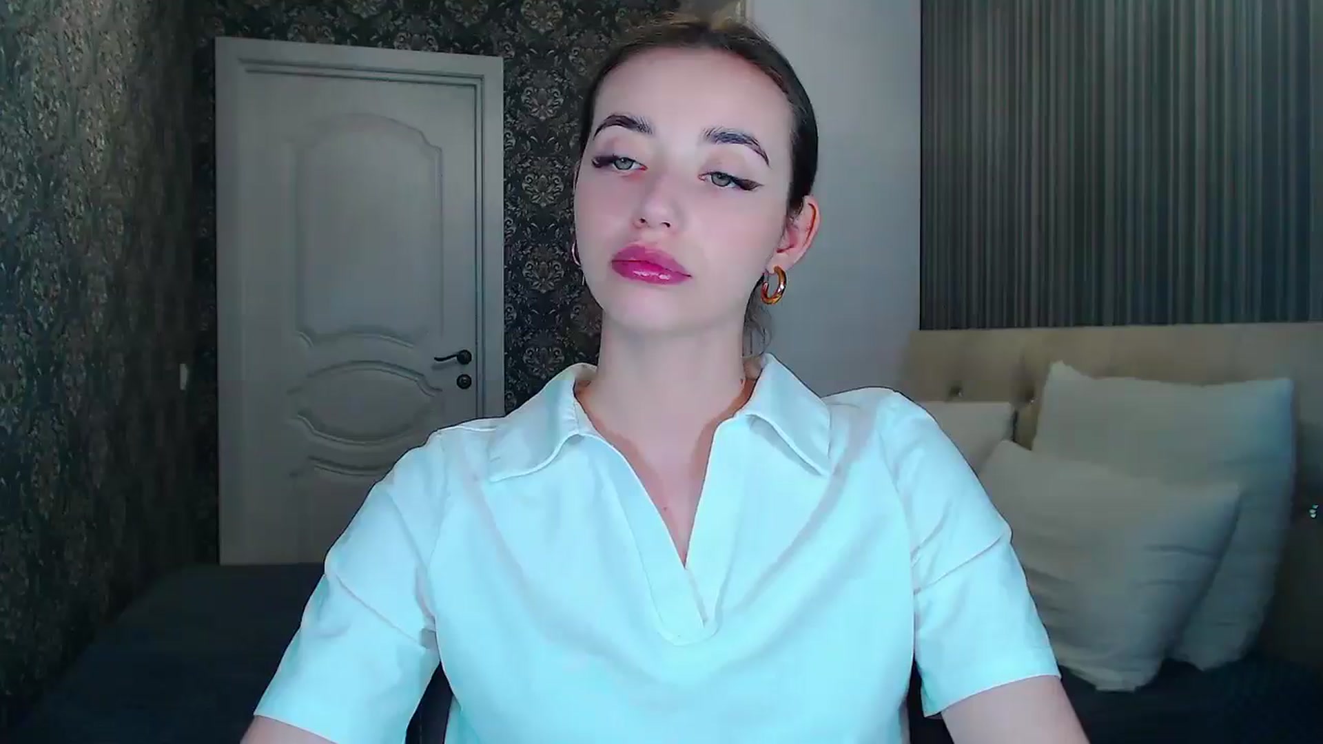 Gallery image thumbnail from EmeraldLilyyy's myfreecams stream on, 06/13/2024, 07:37 image 1 of 20