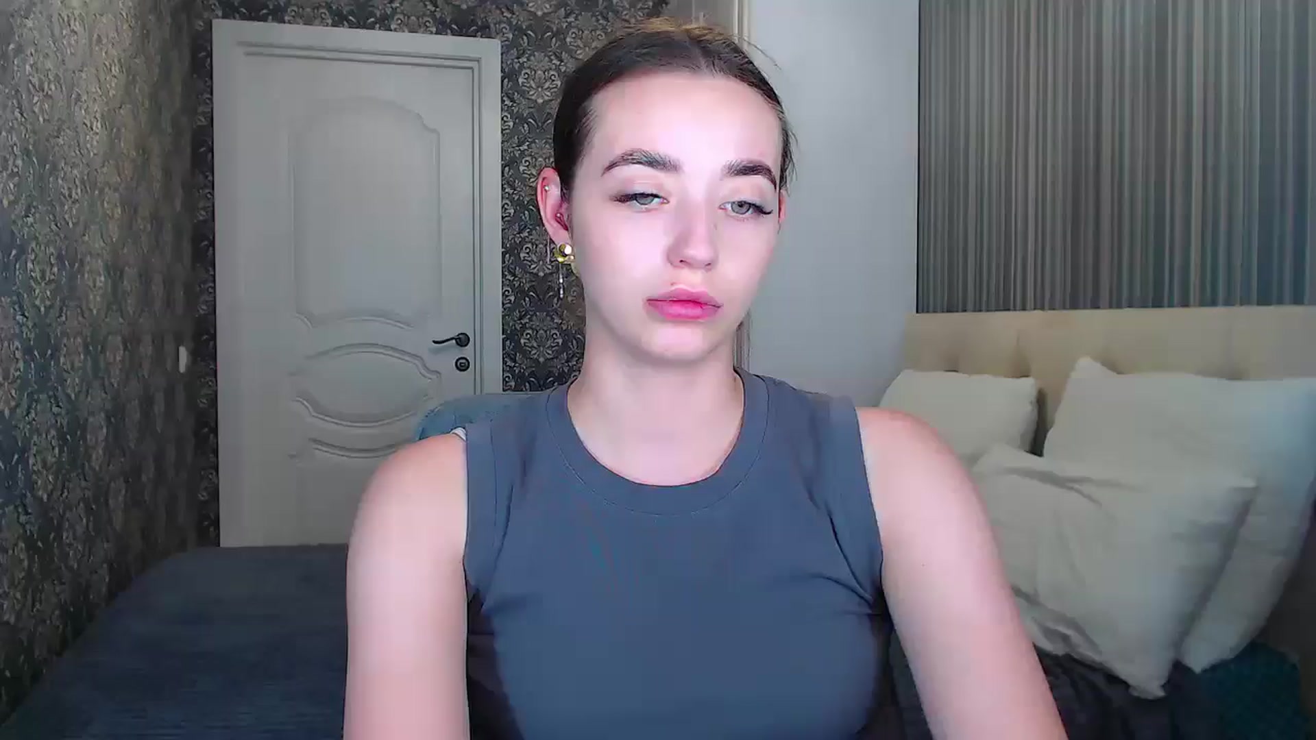 Gallery image thumbnail from EmeraldLilyyy's myfreecams stream on, 06/17/2024, 10:44 image 12 of 20