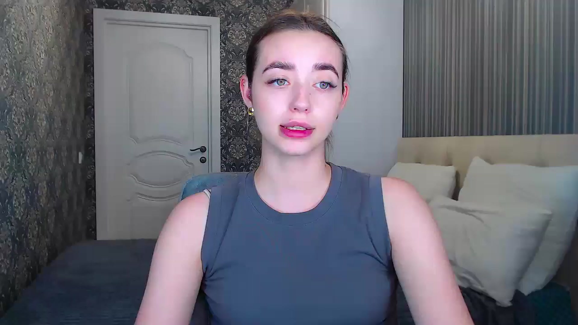 Gallery image thumbnail from EmeraldLilyyy's myfreecams stream on, 06/17/2024, 10:44 image 15 of 20