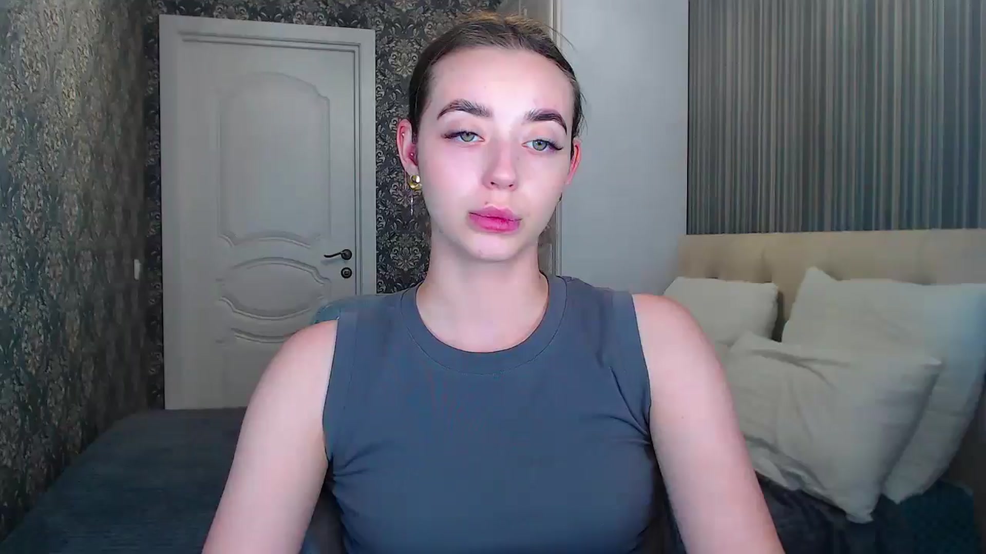 Gallery image thumbnail from EmeraldLilyyy's myfreecams stream on, 06/17/2024, 10:44 image 7 of 20
