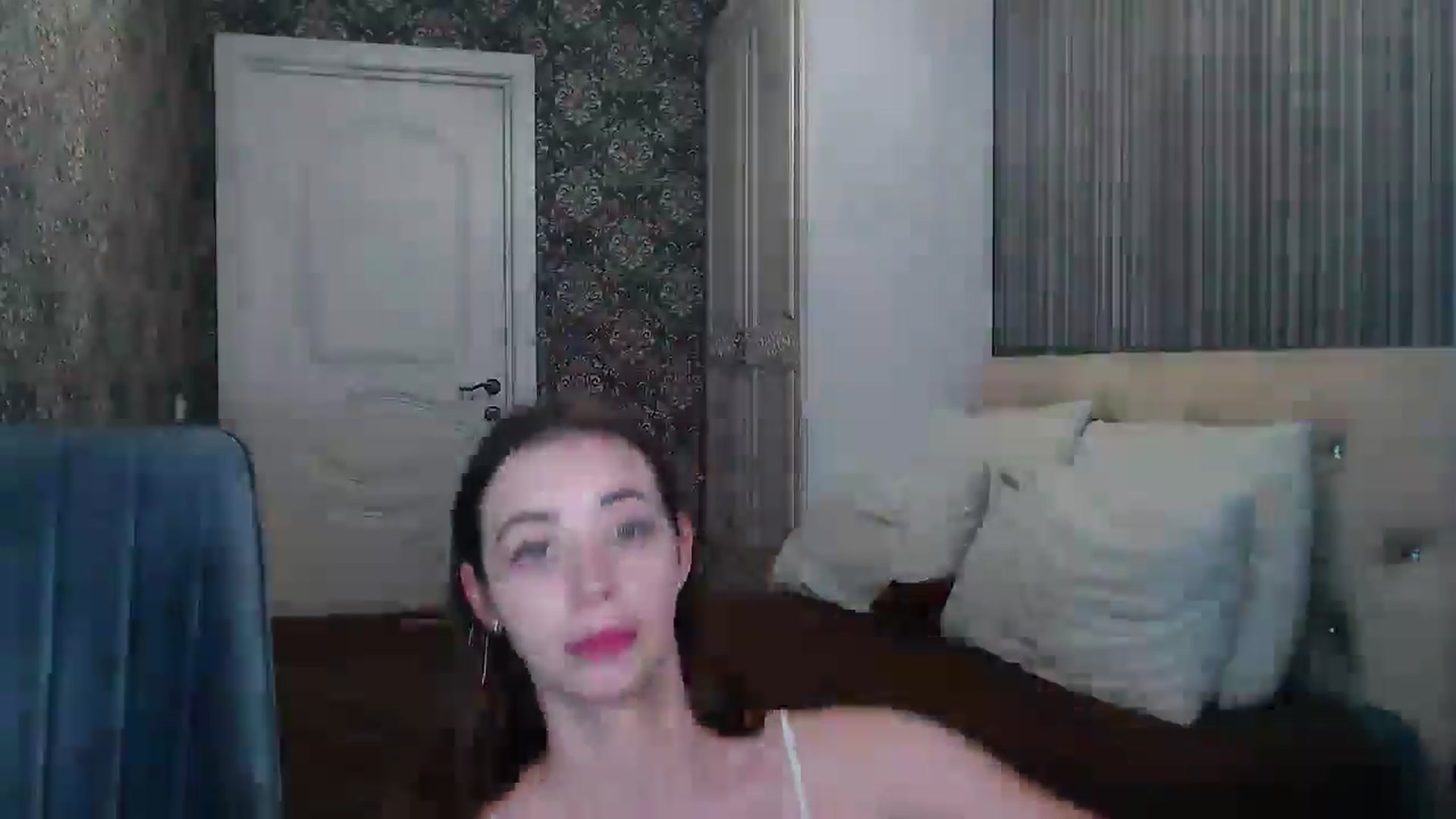 Gallery image thumbnail from EmeraldLilyyy's myfreecams stream on, 06/20/2024, 11:55 image 12 of 20