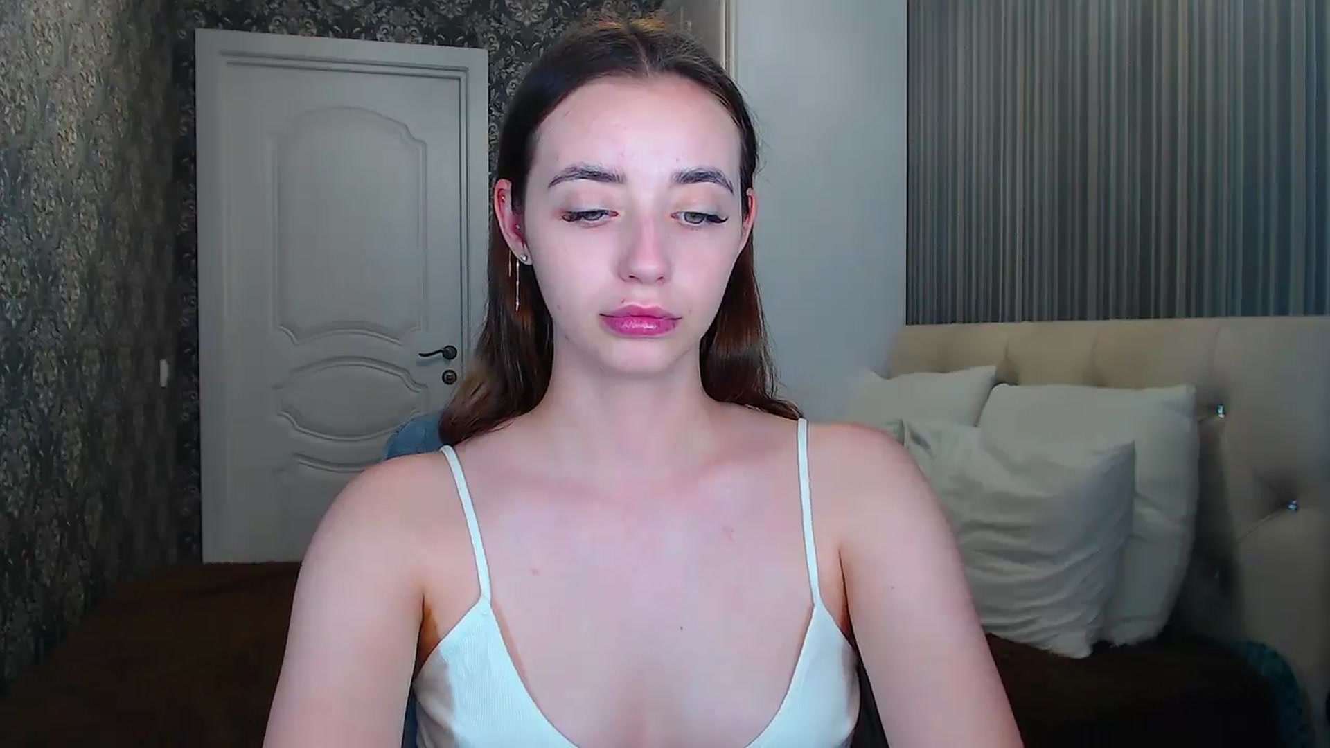 Gallery image thumbnail from EmeraldLilyyy's myfreecams stream on, 06/20/2024, 11:55 image 16 of 20
