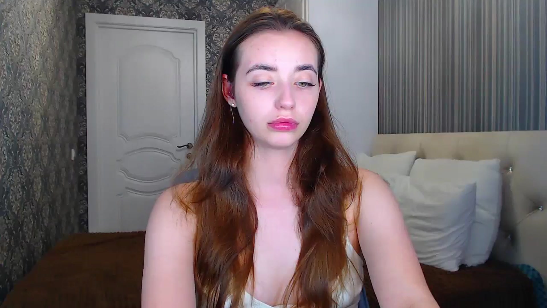 Gallery image thumbnail from EmeraldLilyyy's myfreecams stream on, 06/20/2024, 12:31 image 5 of 20