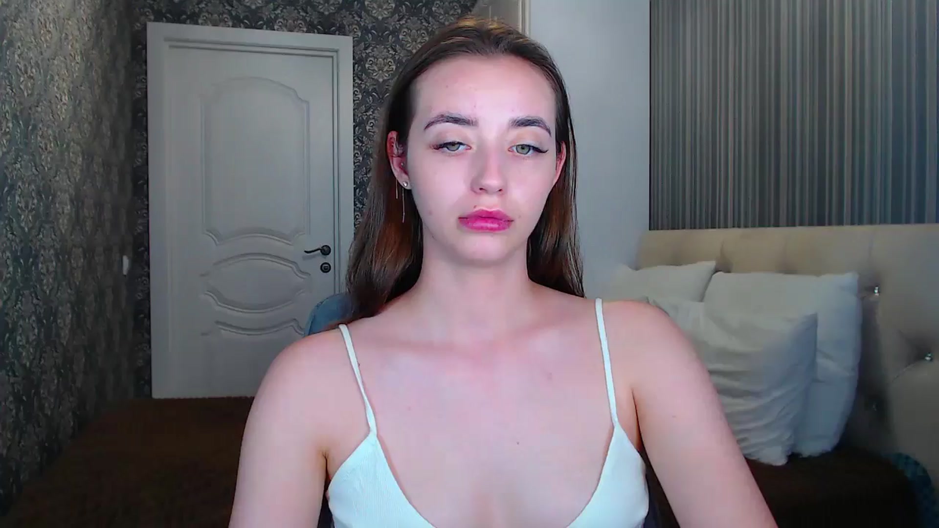 Gallery image thumbnail from EmeraldLilyyy's myfreecams stream on, 06/20/2024, 12:47 image 7 of 20