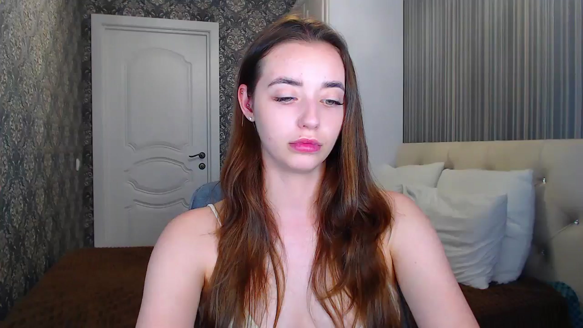 Gallery image thumbnail from EmeraldLilyyy's myfreecams stream on, 06/20/2024, 12:47 image 20 of 20