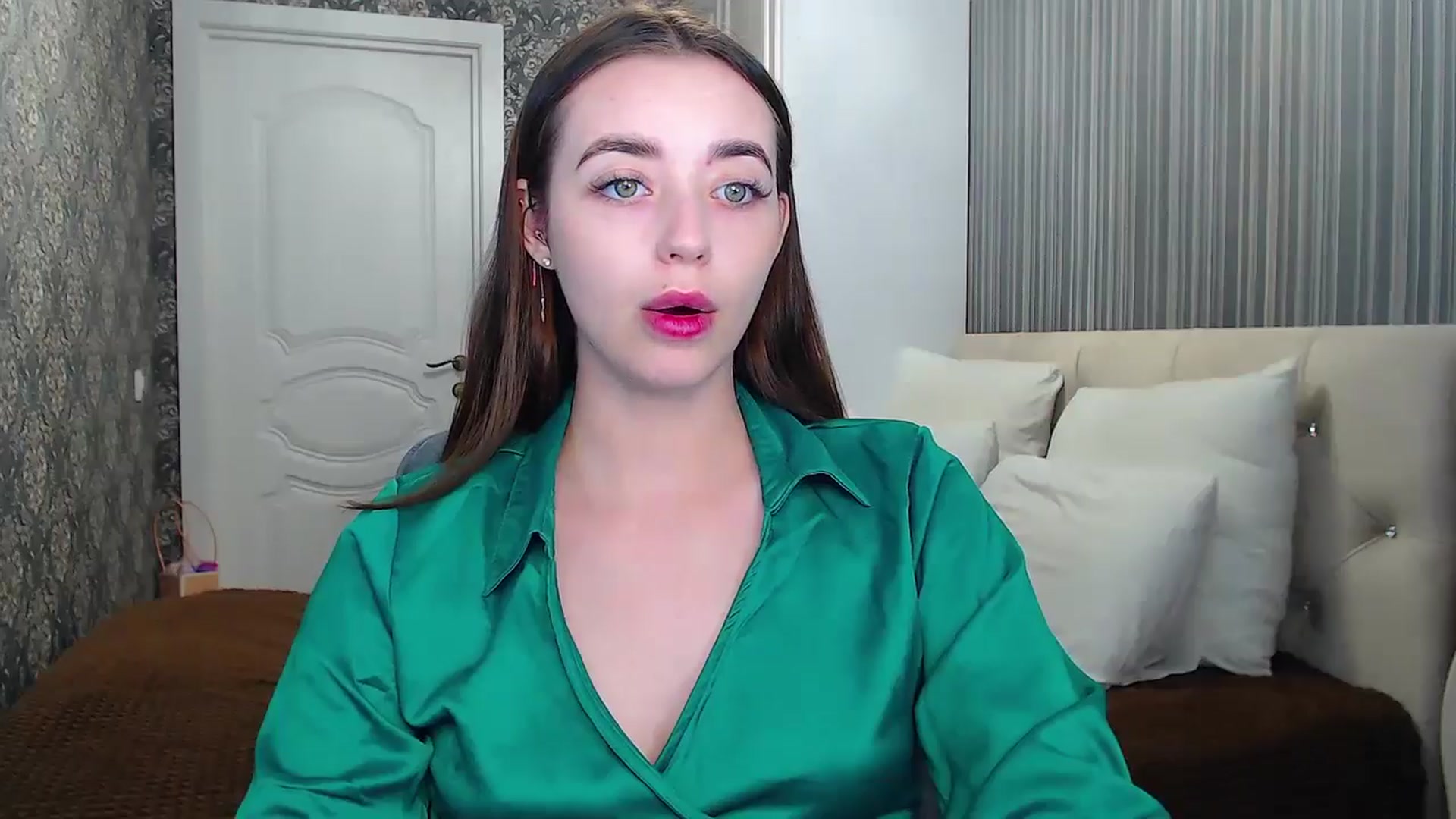 Gallery image thumbnail from EmeraldLilyyy's myfreecams stream on, 06/24/2024, 15:02 image 2 of 20