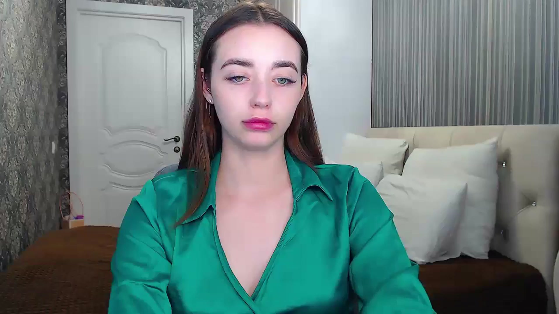 Gallery image thumbnail from EmeraldLilyyy's myfreecams stream on, 06/24/2024, 15:02 image 8 of 20