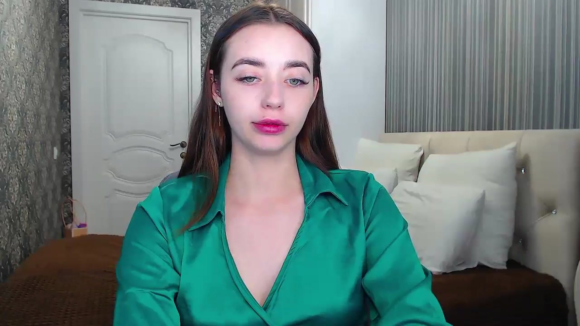 Gallery image thumbnail from EmeraldLilyyy's myfreecams stream on, 06/24/2024, 15:02 image 5 of 20