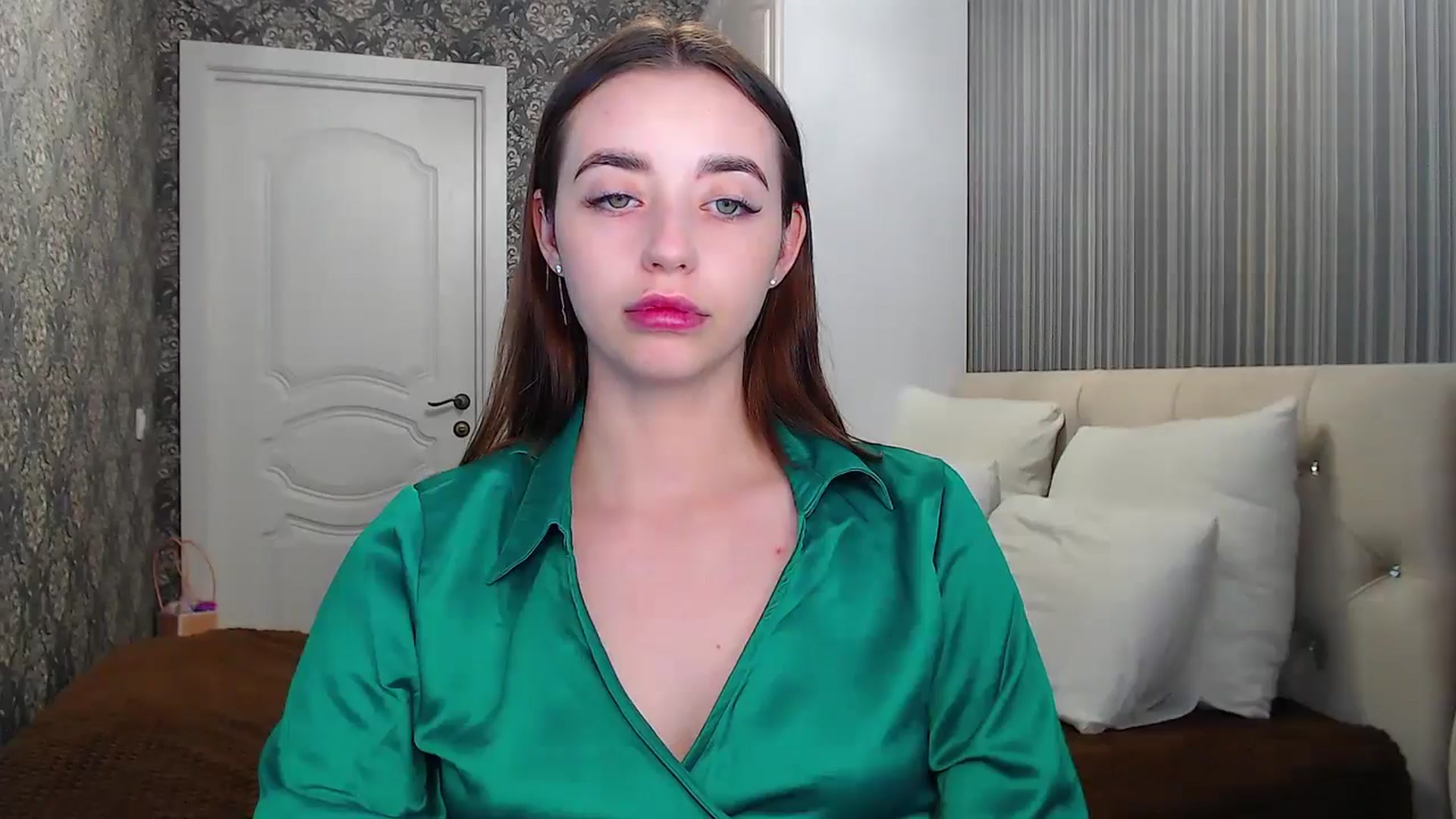 Gallery image thumbnail from EmeraldLilyyy's myfreecams stream on, 06/24/2024, 15:22 image 19 of 20