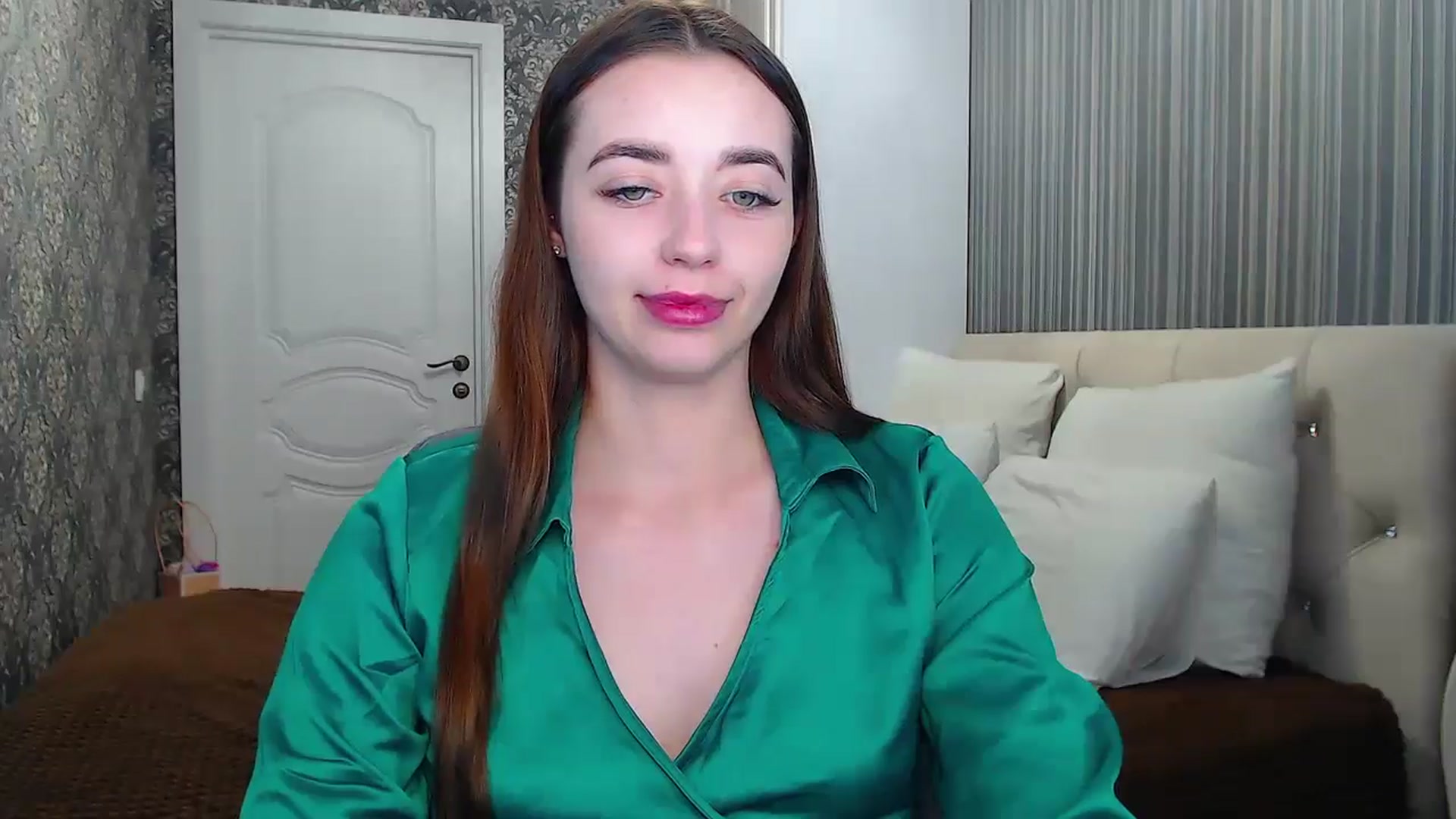 Gallery image thumbnail from EmeraldLilyyy's myfreecams stream on, 06/24/2024, 15:22 image 9 of 20