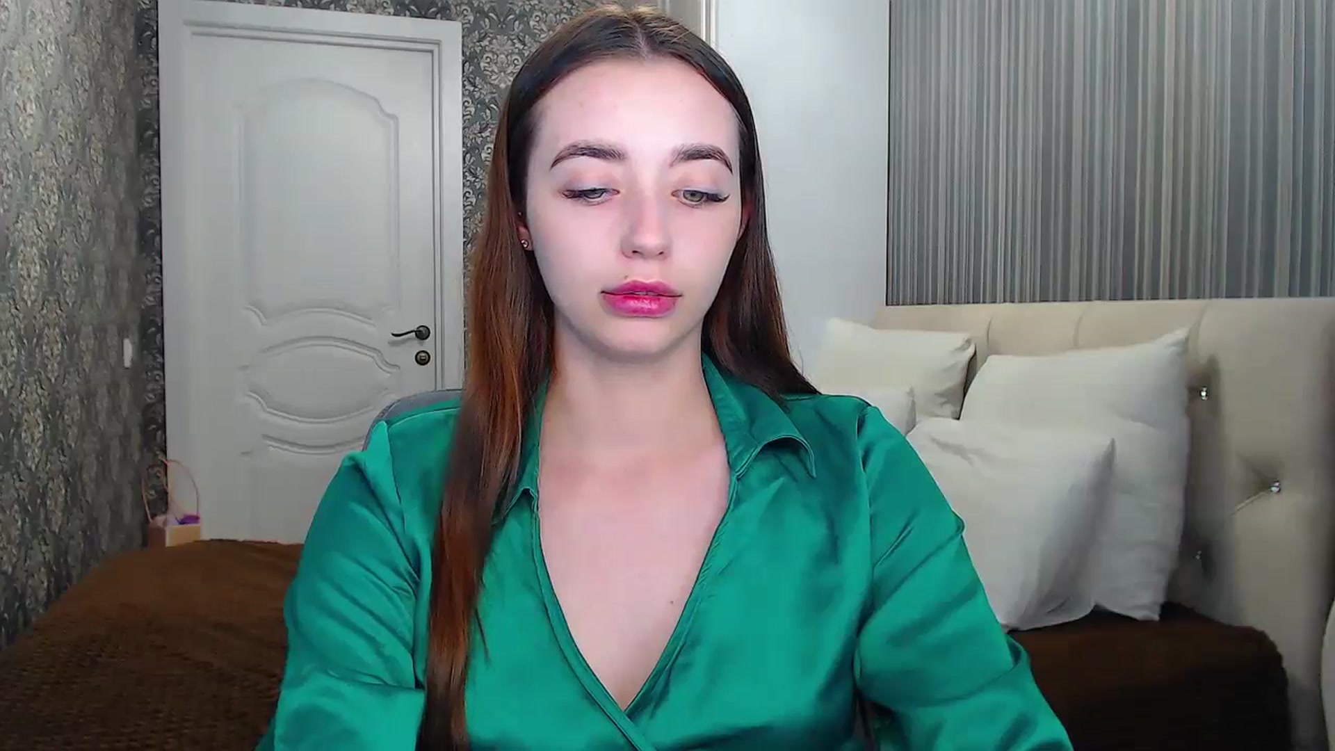 Gallery image thumbnail from EmeraldLilyyy's myfreecams stream on, 06/24/2024, 15:22 image 6 of 20