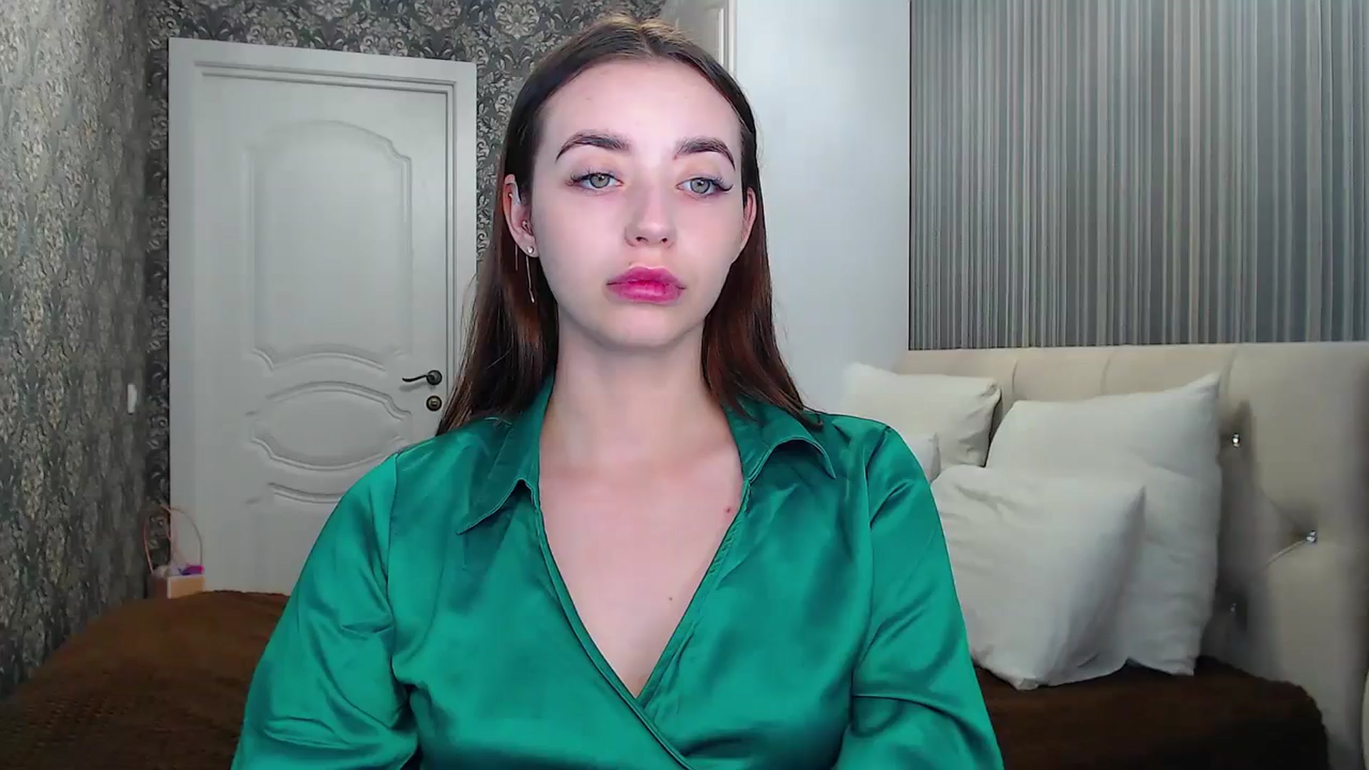 Gallery image thumbnail from EmeraldLilyyy's myfreecams stream on, 06/24/2024, 15:22 image 18 of 20