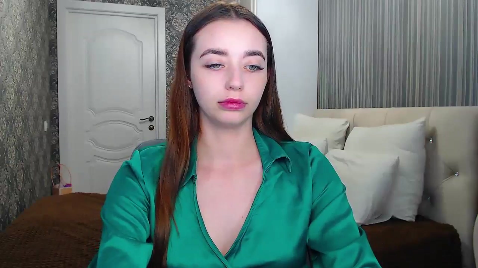 Gallery image thumbnail from EmeraldLilyyy's myfreecams stream on, 06/24/2024, 15:22 image 4 of 20