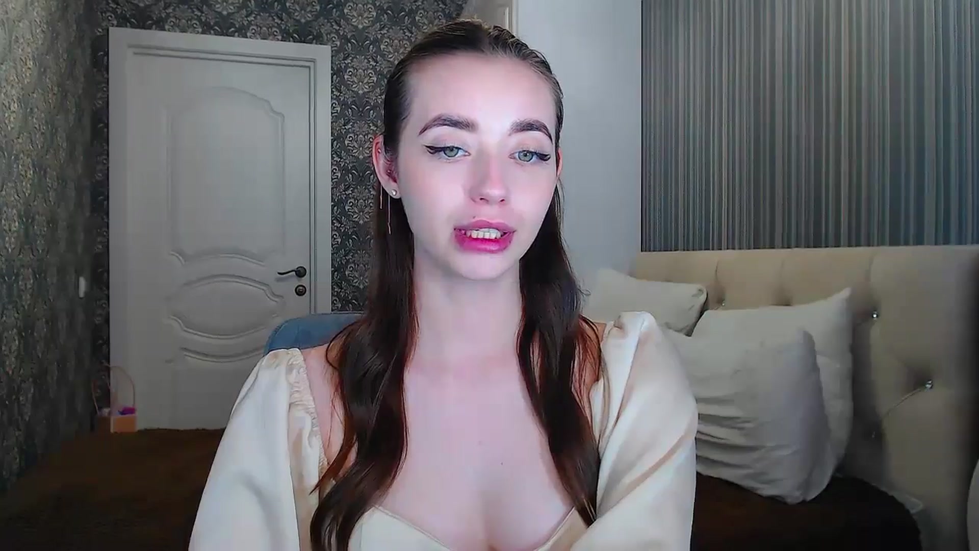 Gallery image thumbnail from EmeraldLilyyy's myfreecams stream on, 06/27/2024, 10:19 image 20 of 20