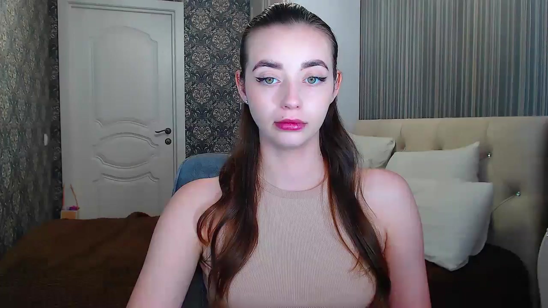 Gallery image thumbnail from EmeraldLilyyy's myfreecams stream on, 06/27/2024, 12:39 image 1 of 20