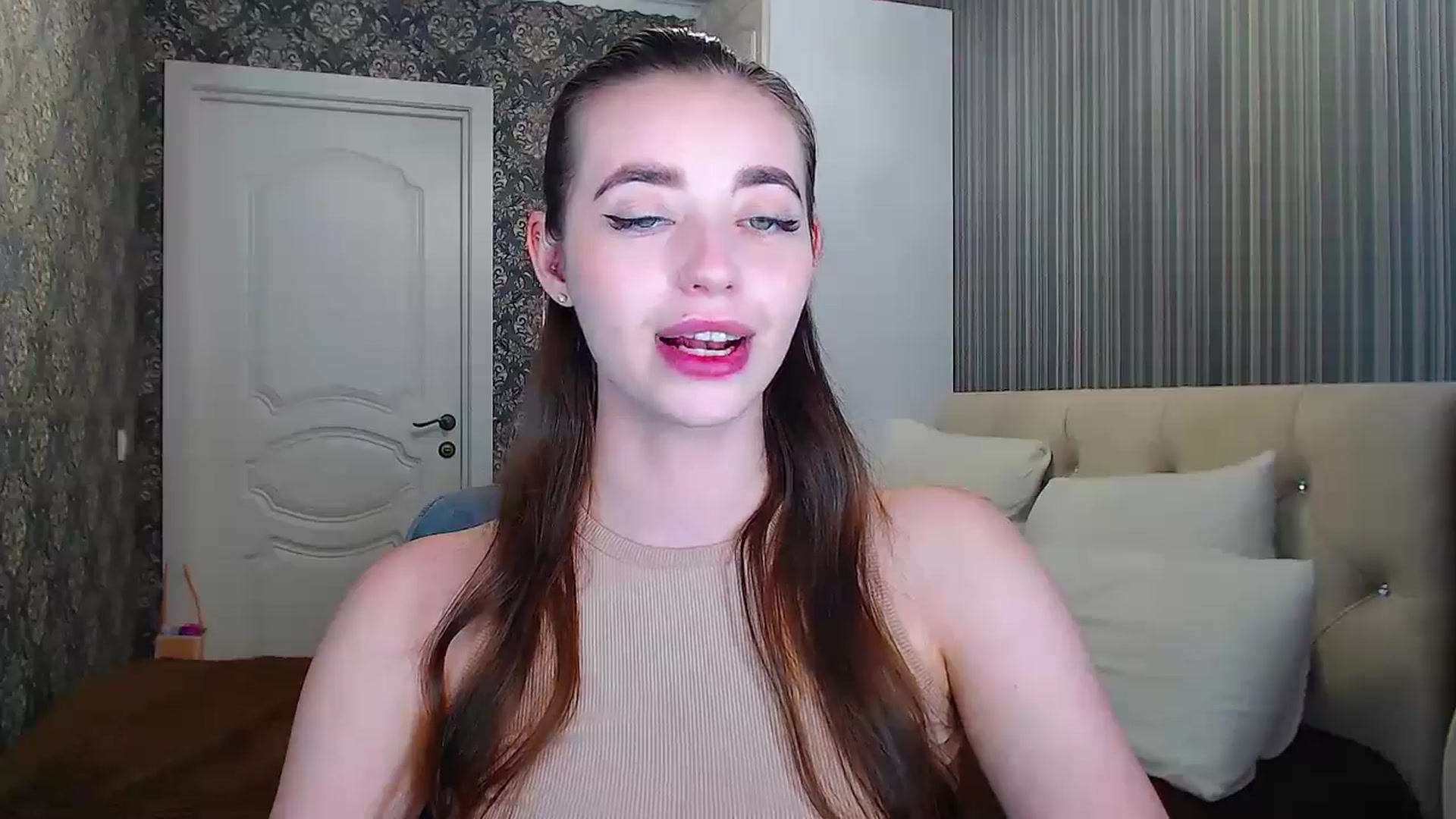 Gallery image thumbnail from EmeraldLilyyy's myfreecams stream on, 06/27/2024, 12:39 image 18 of 20