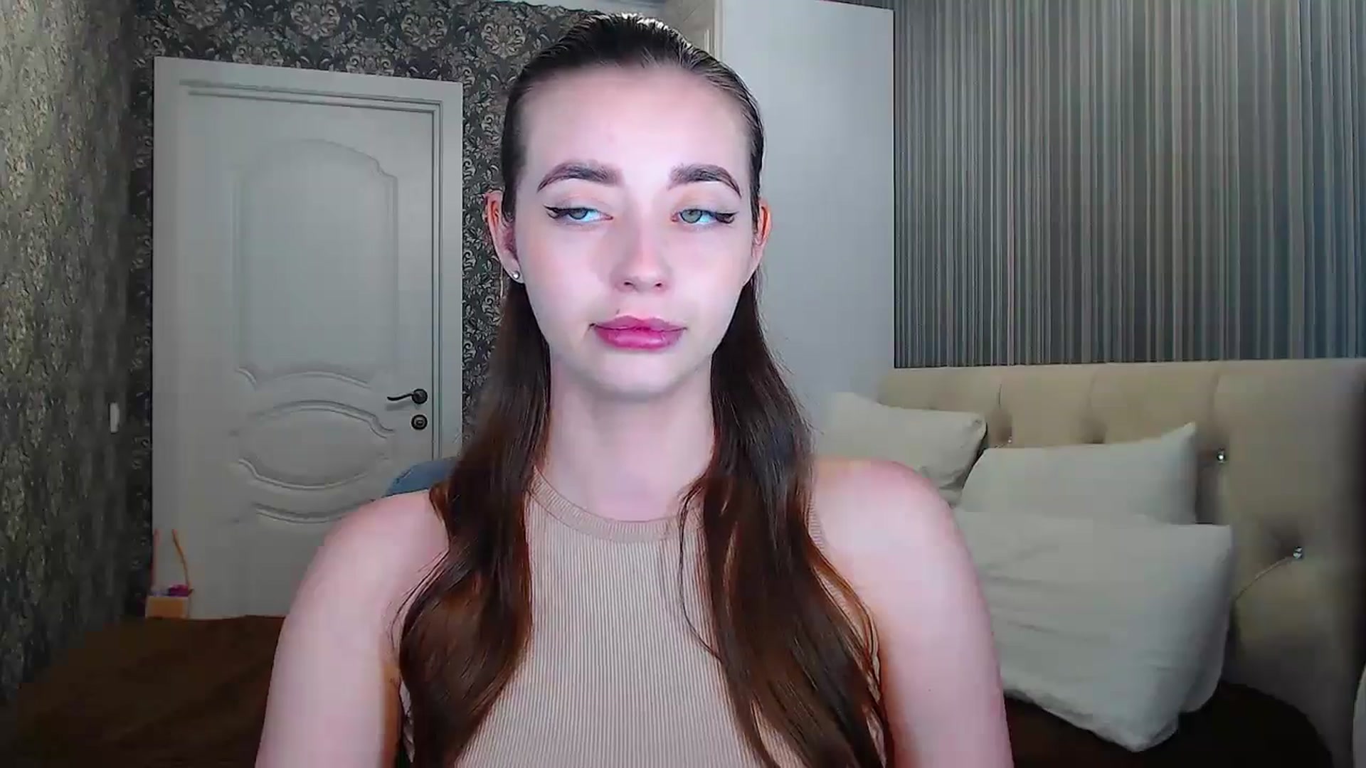 Gallery image thumbnail from EmeraldLilyyy's myfreecams stream on, 06/27/2024, 12:39 image 7 of 20