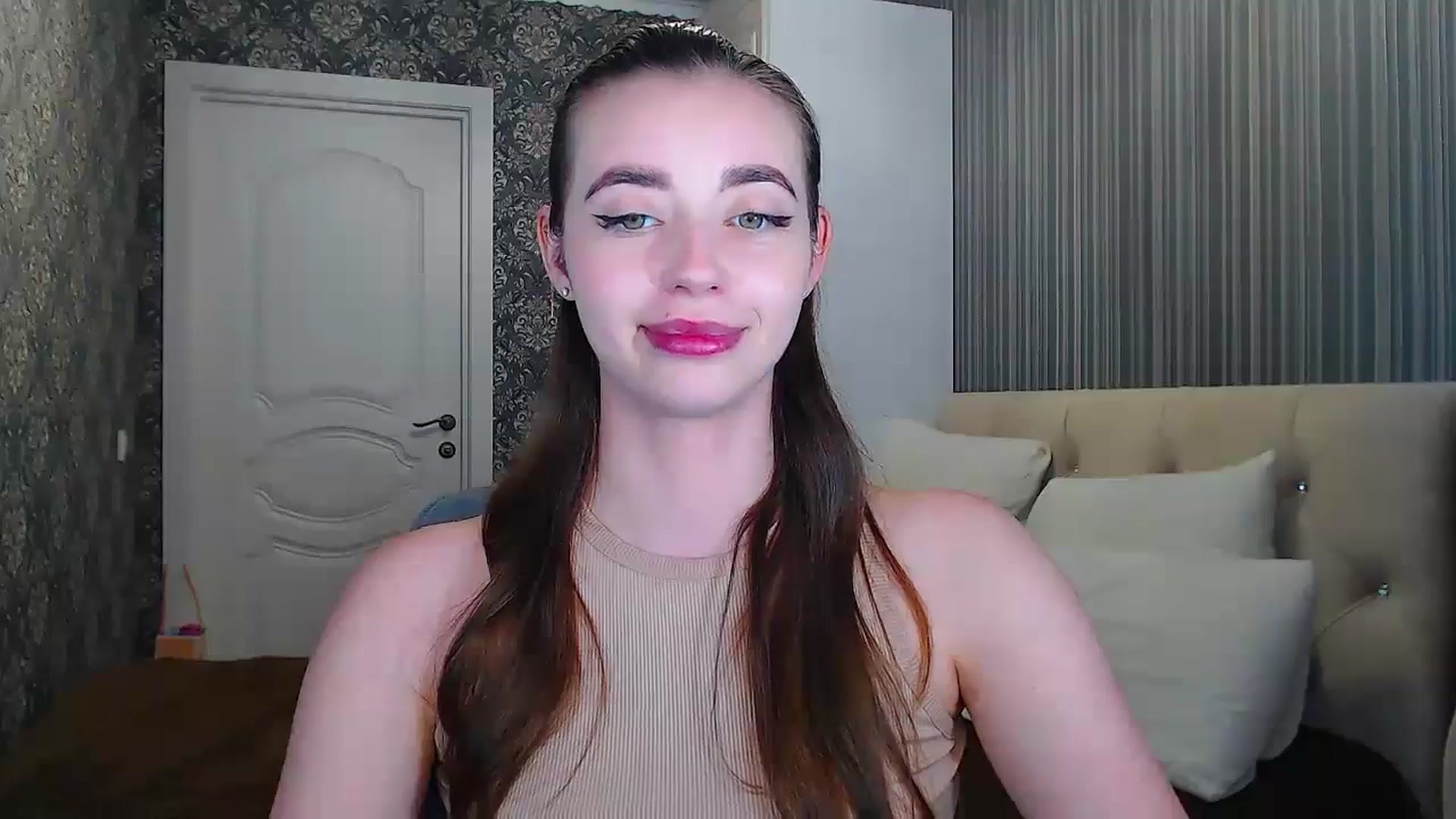 Gallery image thumbnail from EmeraldLilyyy's myfreecams stream on, 06/27/2024, 12:39 image 10 of 20