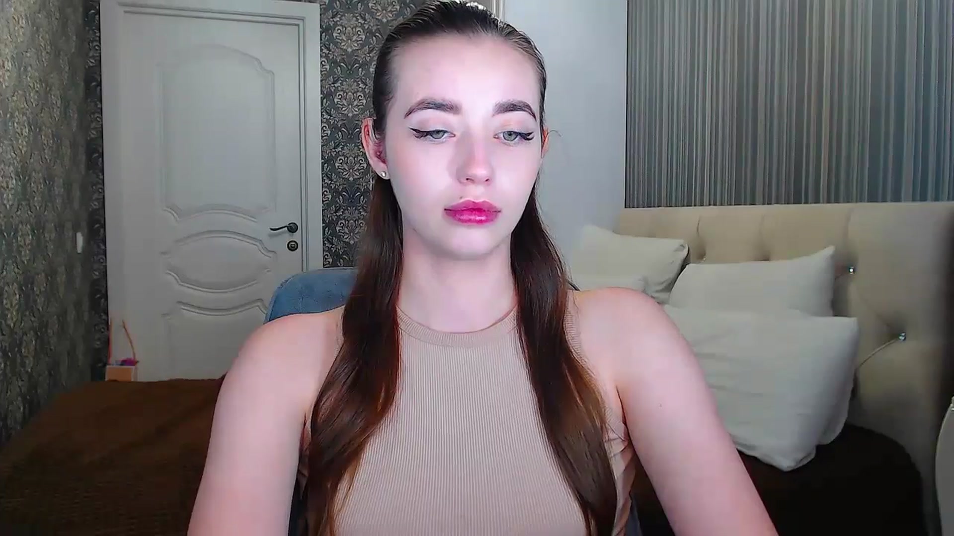 Gallery image thumbnail from EmeraldLilyyy's myfreecams stream on, 06/27/2024, 12:39 image 3 of 20