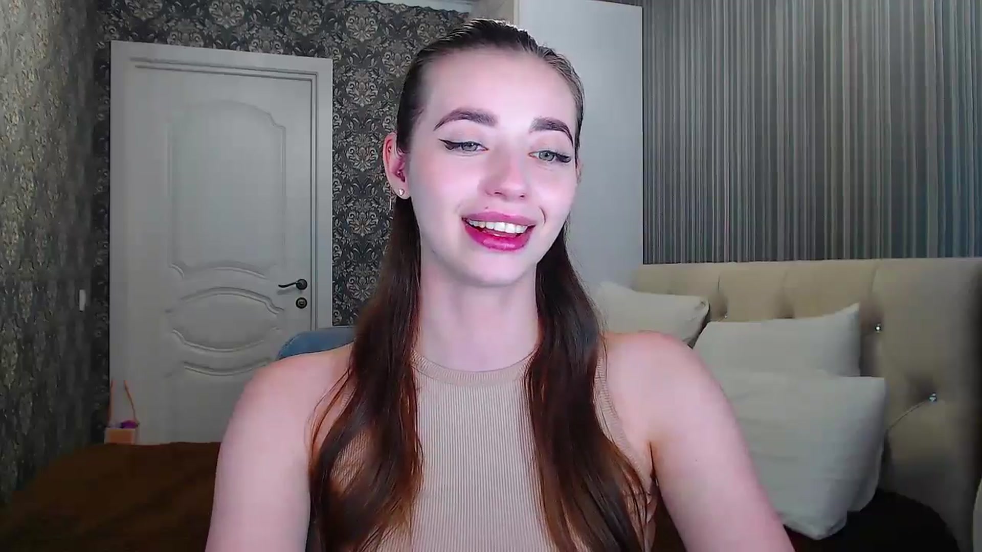 Gallery image thumbnail from EmeraldLilyyy's myfreecams stream on, 06/27/2024, 12:39 image 17 of 20
